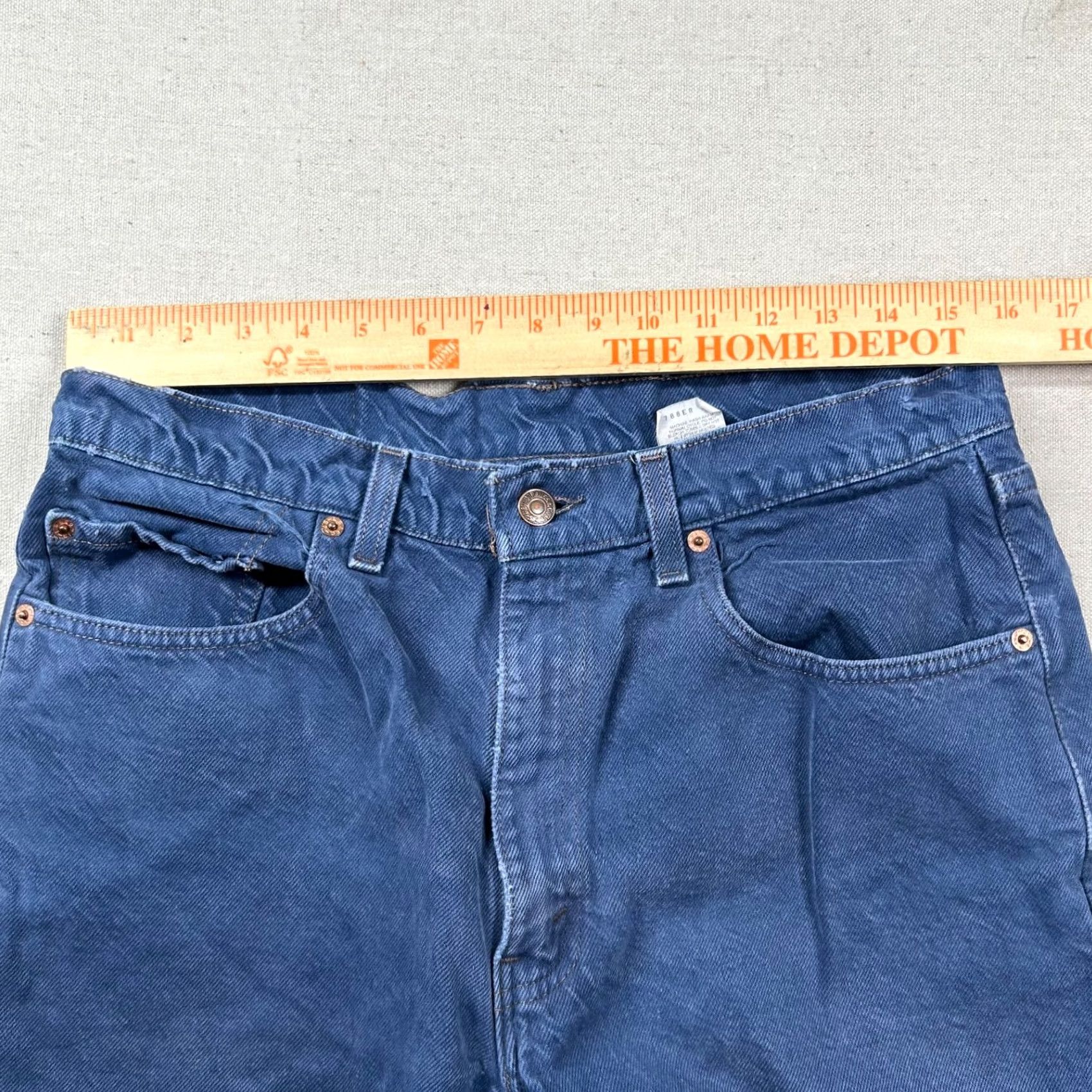 Levi's VINTAGE Levi's 550 Jeans Mens 34x32 Relaxed Fit USA Made Denim Blue 5-Pocket 31 Inseam 90s Style Mens Jeans Size US 34 / EU 50 - 7 Thumbnail