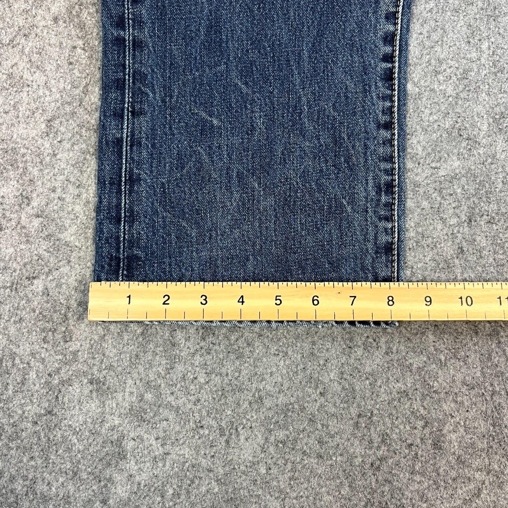 Levi's Levi's 504 Jeans Straight Mens 36 30 Medium Wash Blue Cotton Zip Fly Denim Regular 5-Pocket Style Size US 36 / EU 52 - 3 Thumbnail