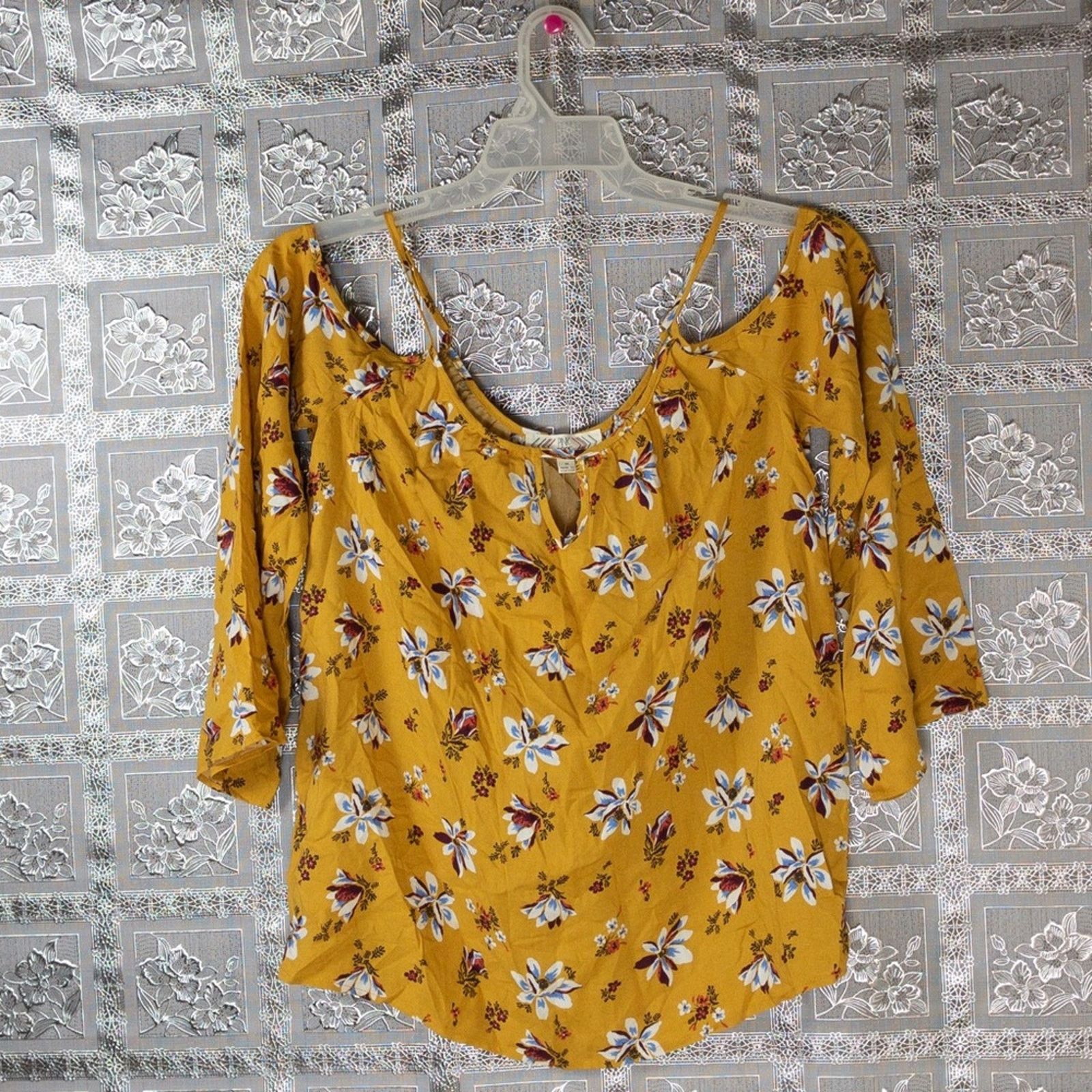Other NWT Pink Rose Floral Print Cold Shoulder Top Size M / US 6-8 / IT 42-44 - 3 Thumbnail