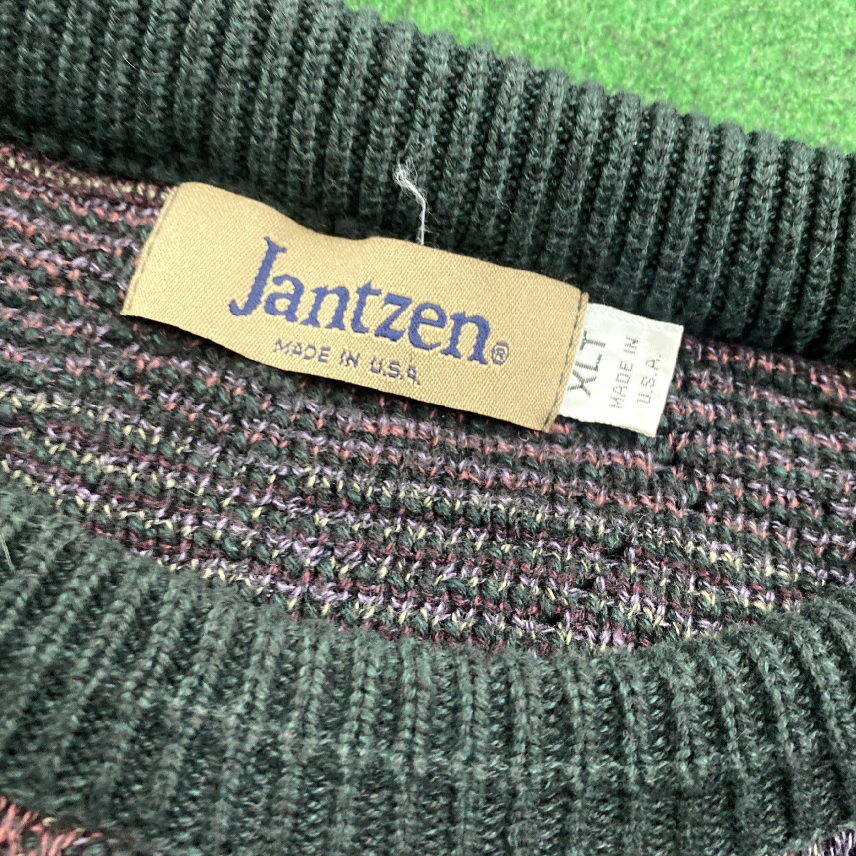 Jantzen VINTAGE Jantzen Sweatshirt Mens XL Gray 90S 3D Knit Argyle Logo USA Shirt Size US XL / EU 56 / 4 - 3 Thumbnail