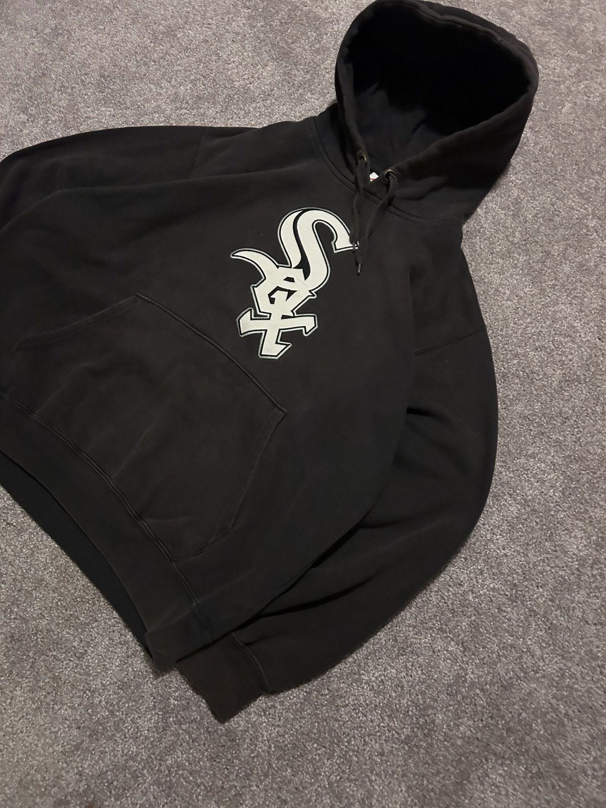 Majestic × Vintage Vintage Chicago Whitesox hoodie size large Size US L / EU 52-54 / 3 - 1 Thumbnail