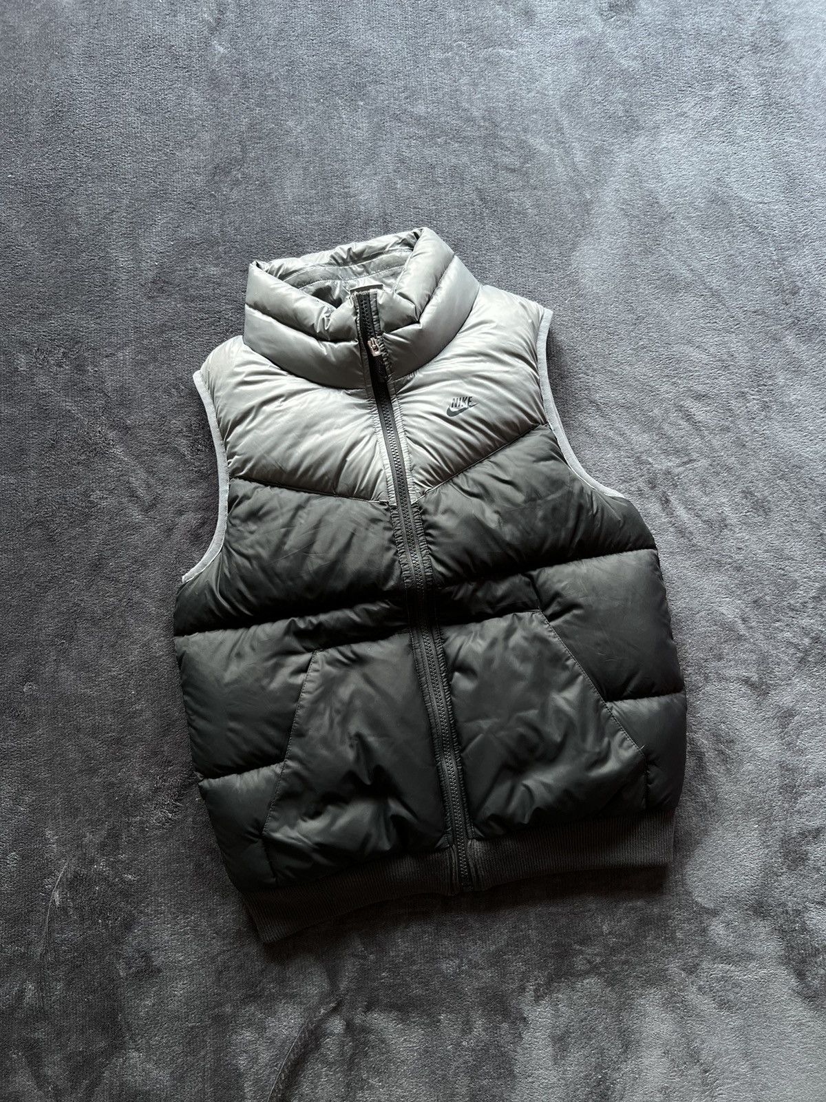nike puffer vest womens
