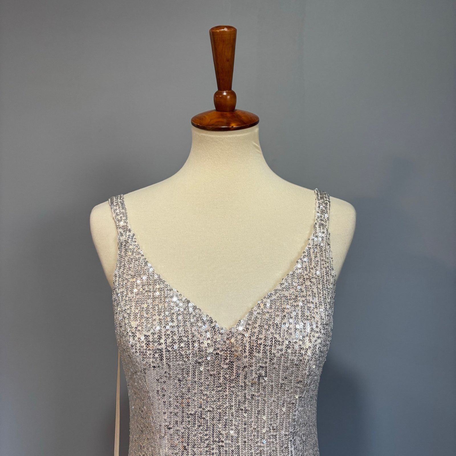 Vintage Ieena for Mac Duggal Silver Sequin V-Neck Gown NWT, Size 8 Size M / US 6-8 / IT 42-44 - 2 Thumbnail