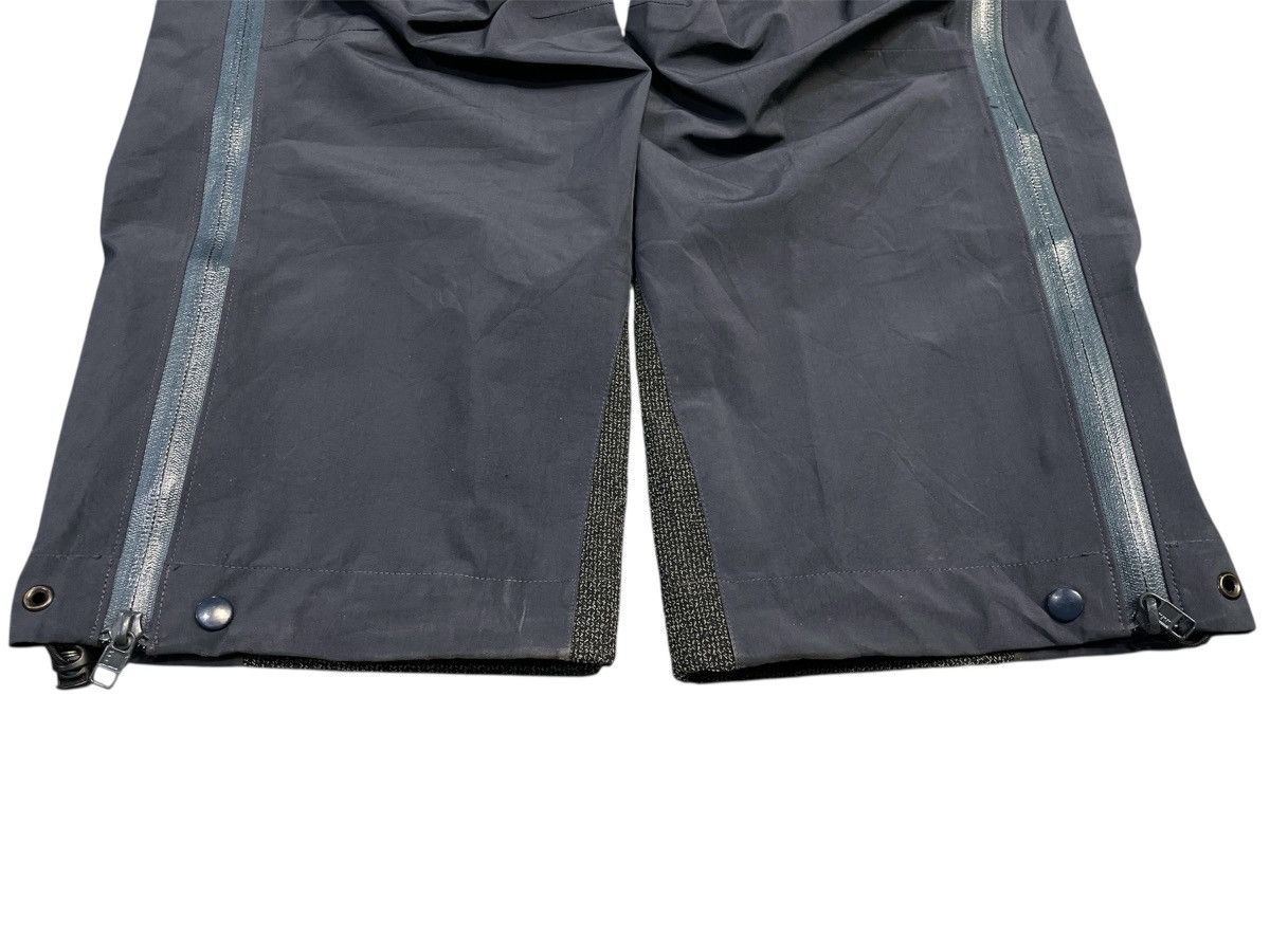 Arc'teryx Arcteryx Gore Tex Pants Pro Shell Size 28 Size 28" / US 6 / IT 42 - 5 Thumbnail
