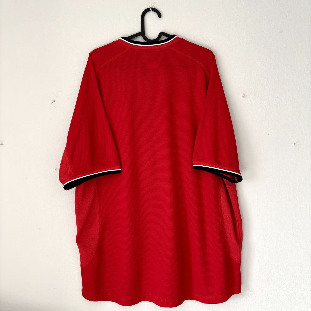 Umbro 2000 2002 Manchester United Umbro Home Vintage Soccer Jersey Size US XL / EU 56 / 4 - 7 Thumbnail
