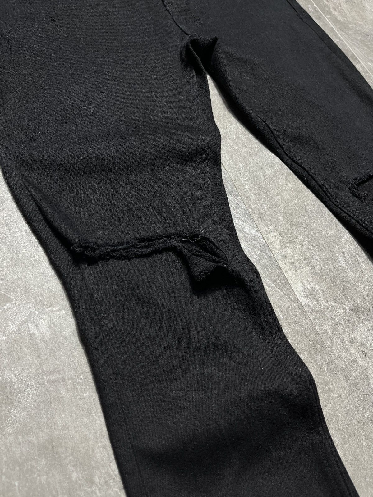 Ksubi Ksubi Knee Rip Plain Black Denim Jeans Size 32 Size US 32 / EU 48 - 9 Thumbnail