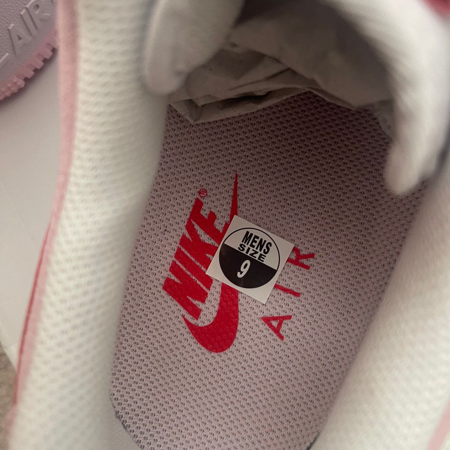 Nike Nike Air Force 1 07 Valentine’s Day NEW Size US 9 / EU 42 - 8 Thumbnail