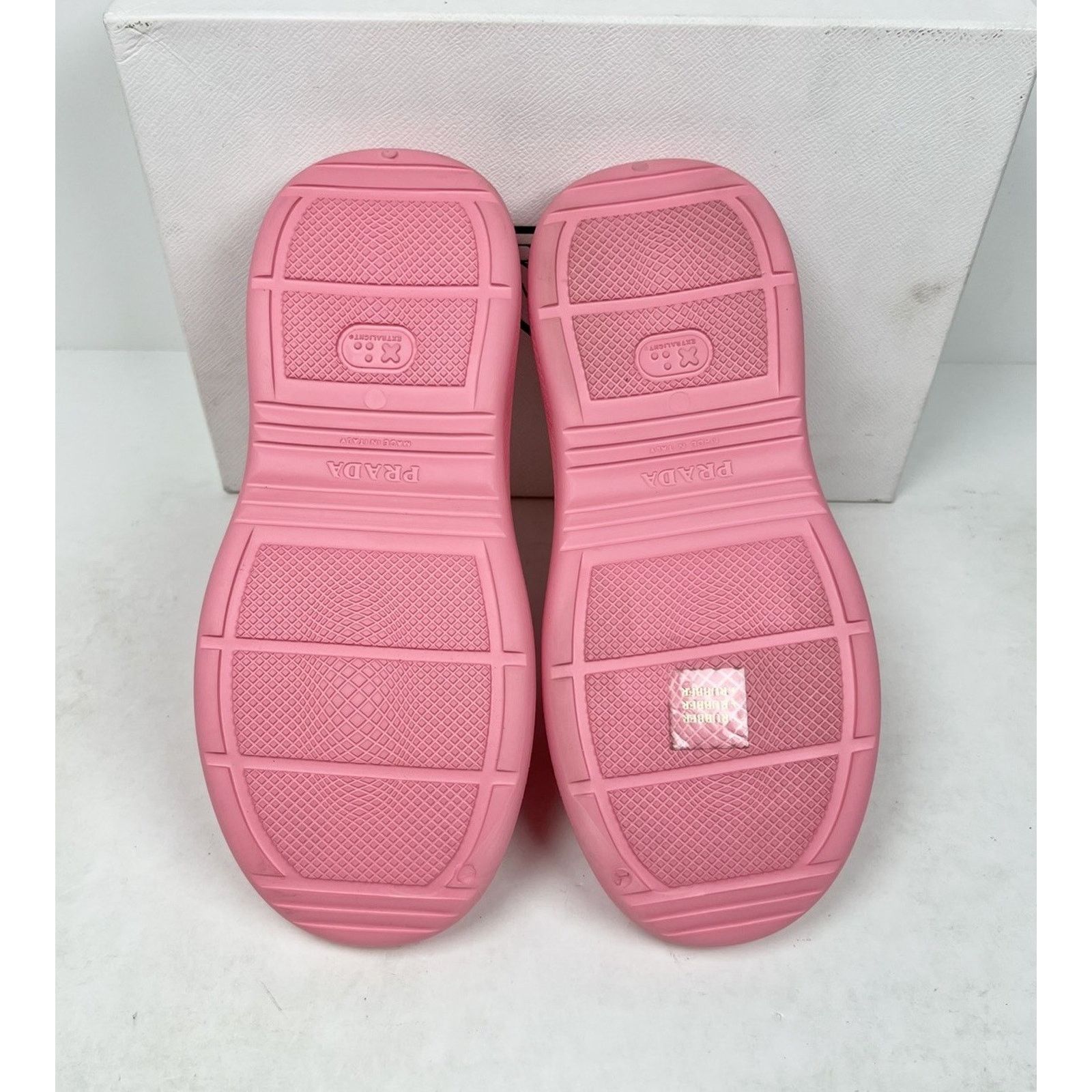 Prada Size 35EU/5W - Prada Rubber Logo Embossed Pink Mule Size US 5 / IT 35 - 7 Thumbnail
