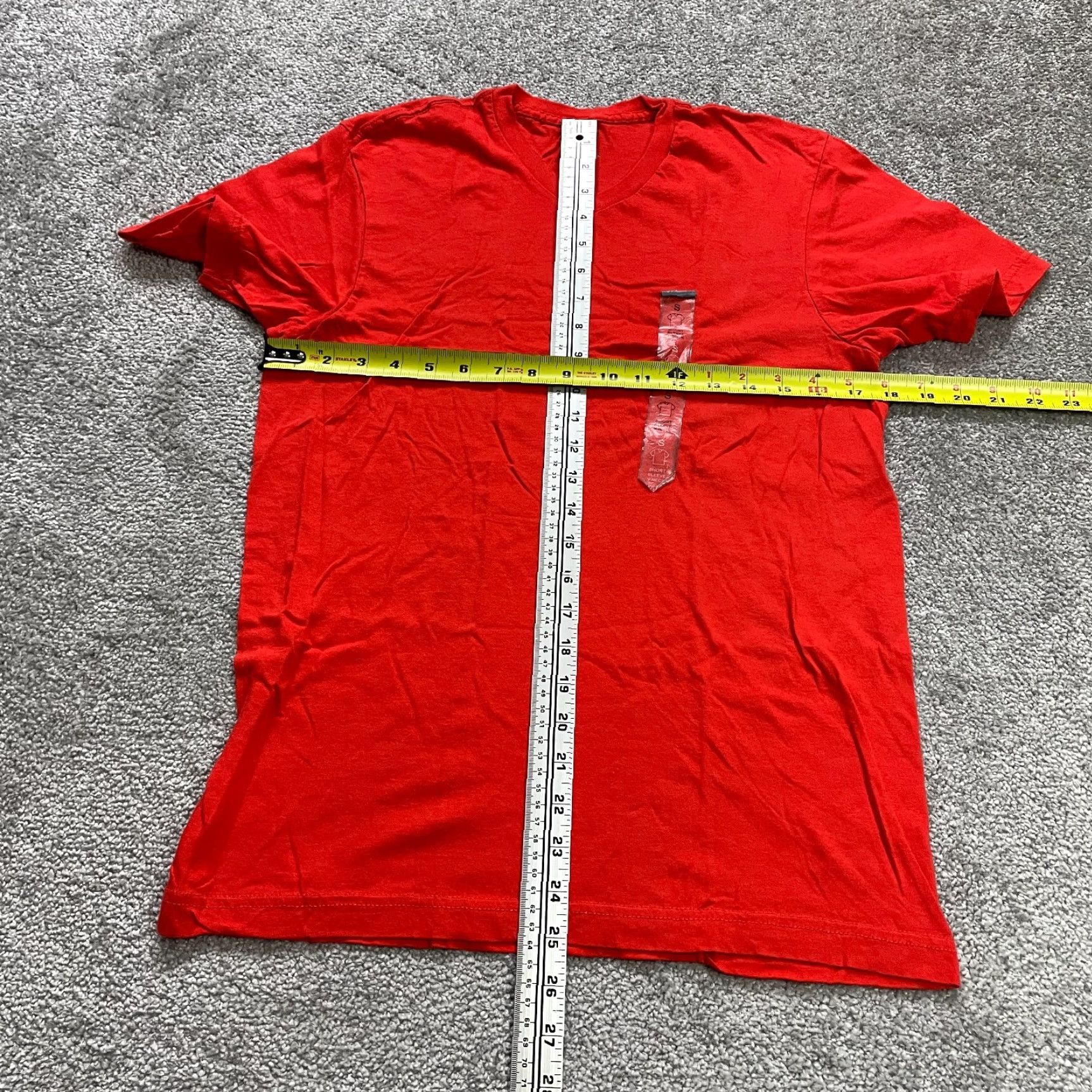Alfani Vintage Alfani Men’s T-Shirt Small Red Solid V-Neck Cotton Short Sleeve Size US S / EU 44-46 / 1 - 6 Thumbnail