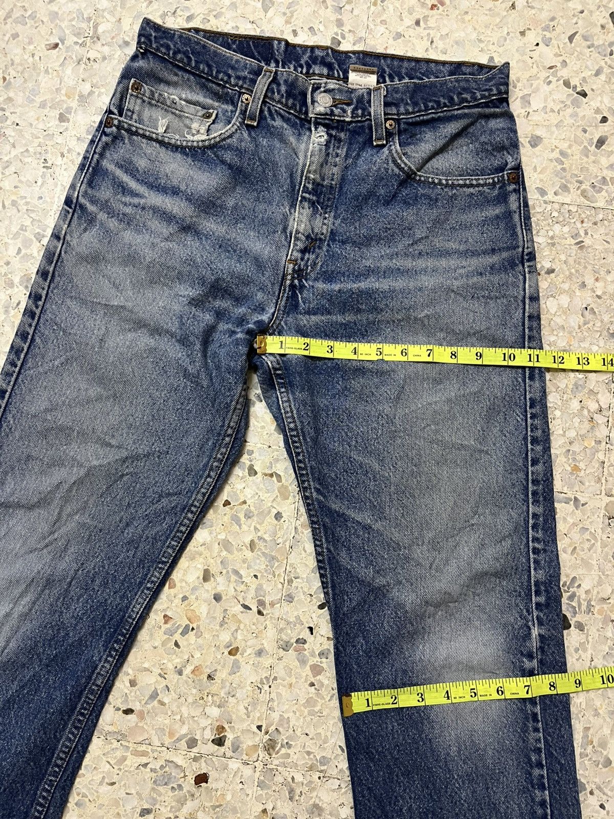 Levi's Vintage Levi’s 505 distressed 90s light blue wash jeans Size US 32 / EU 48 - 18 Thumbnail