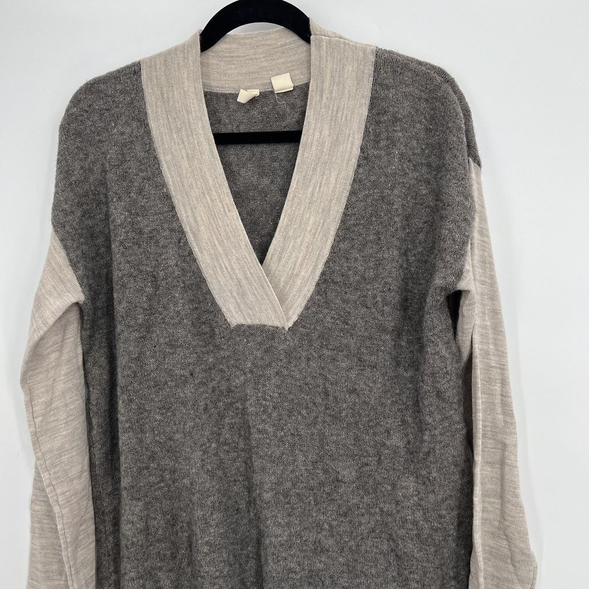Anthropologie Anthropologie Moth Vneck Soft Boulders Wool Alpaca Pullover Size XS / US 0-2 / IT 36-38 - 2 Thumbnail