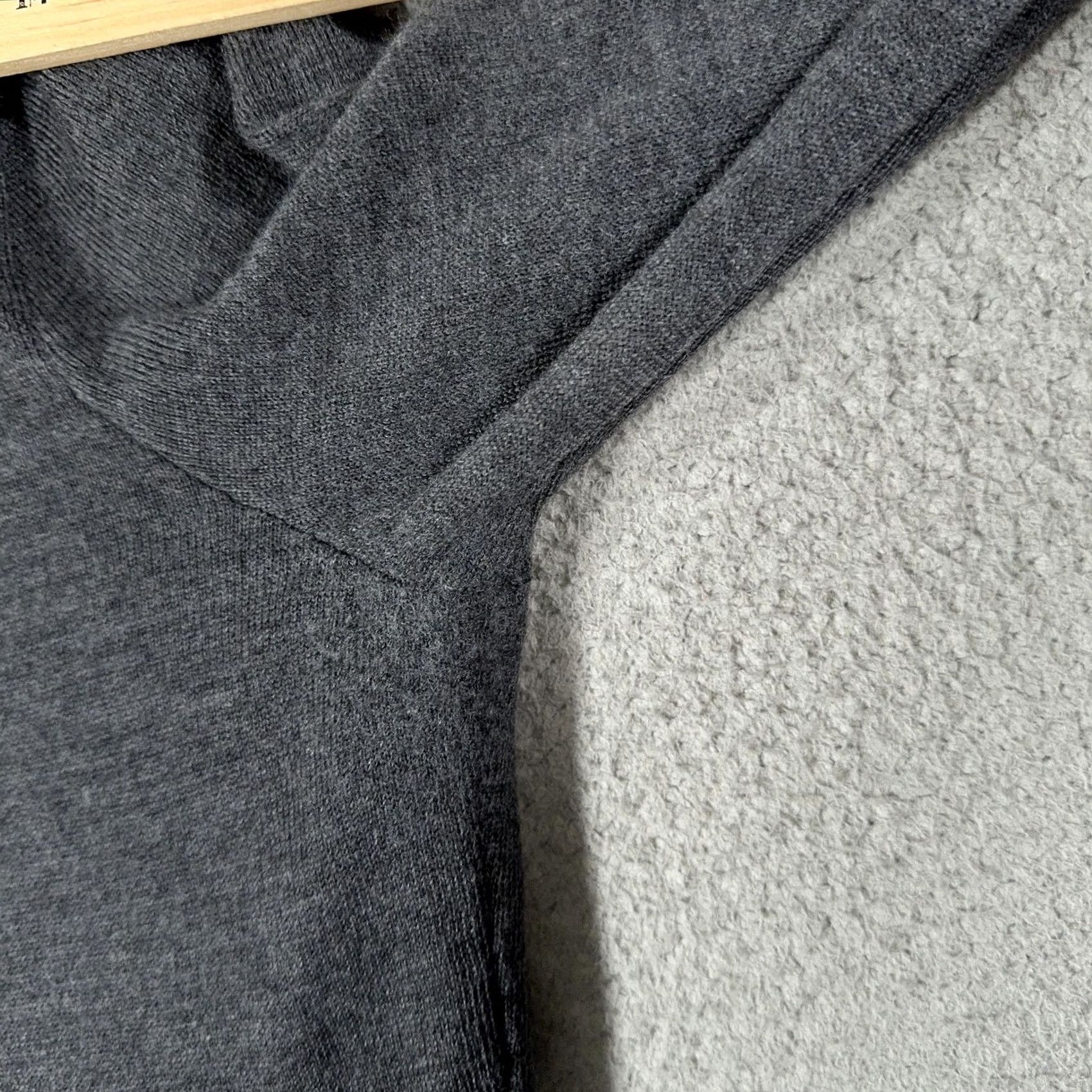 Polo Ralph Lauren VINTAGE Ralph Lauren Sport Cardigan Women L Gray Merino Wool V-Neck Embroidered Crest Front Pockets 90s Moments Size L / US 10 / IT 46 - 6 Thumbnail