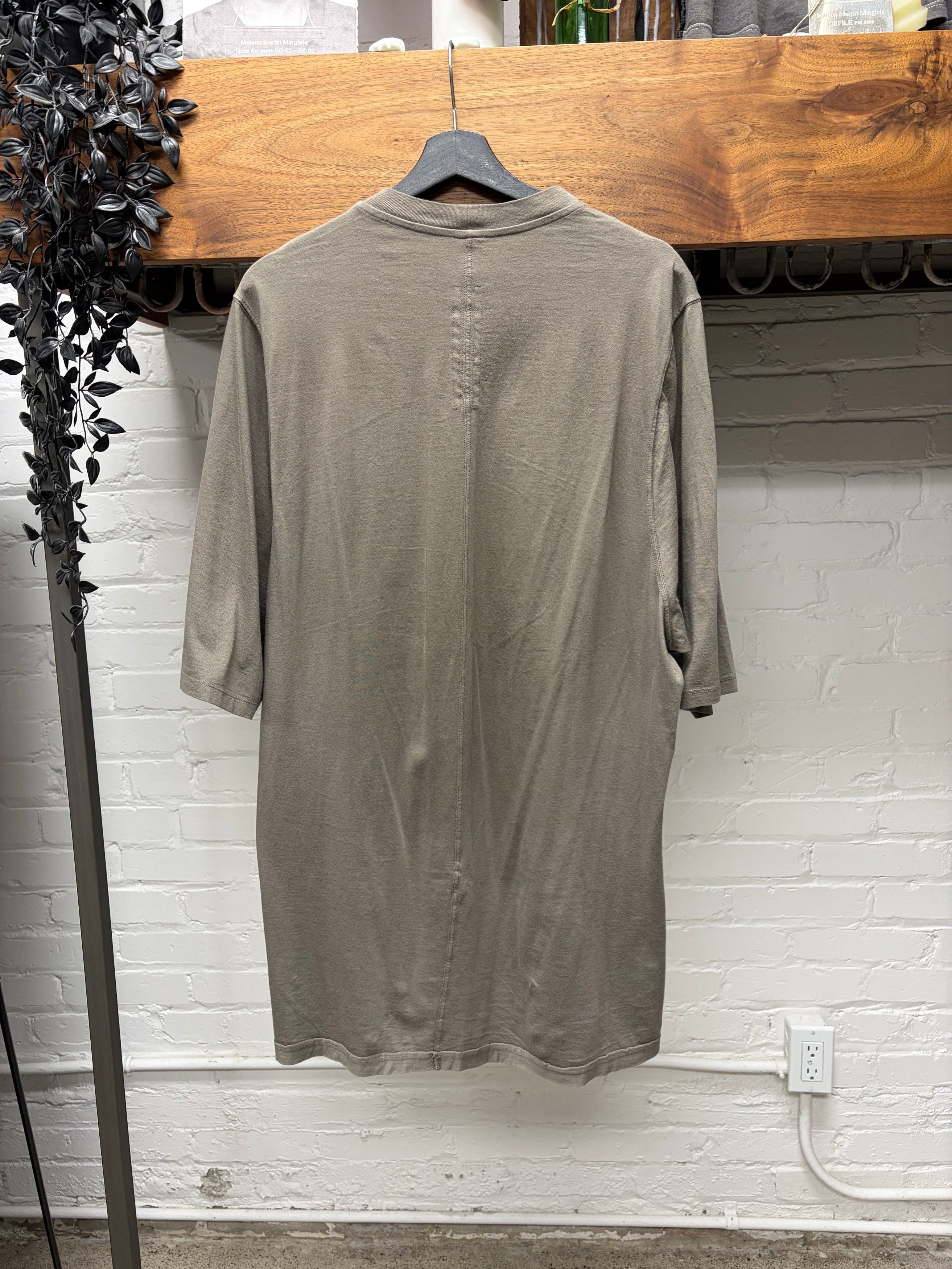 Rick Owens ‘Level’ Dust Brown Oversized Cotton T-Shirt Size US M / EU 48-50 / 2 - 3 Thumbnail