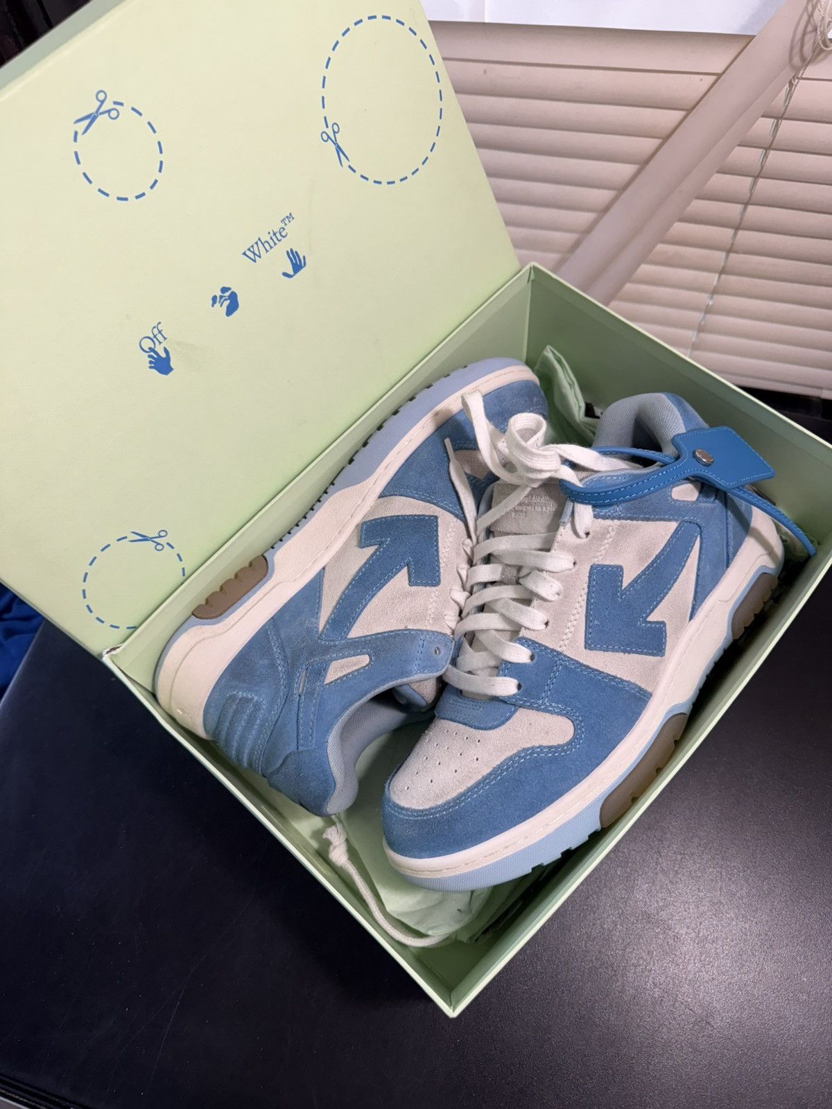 Off-White Out of Office Light Blue Size 40/ 7 US