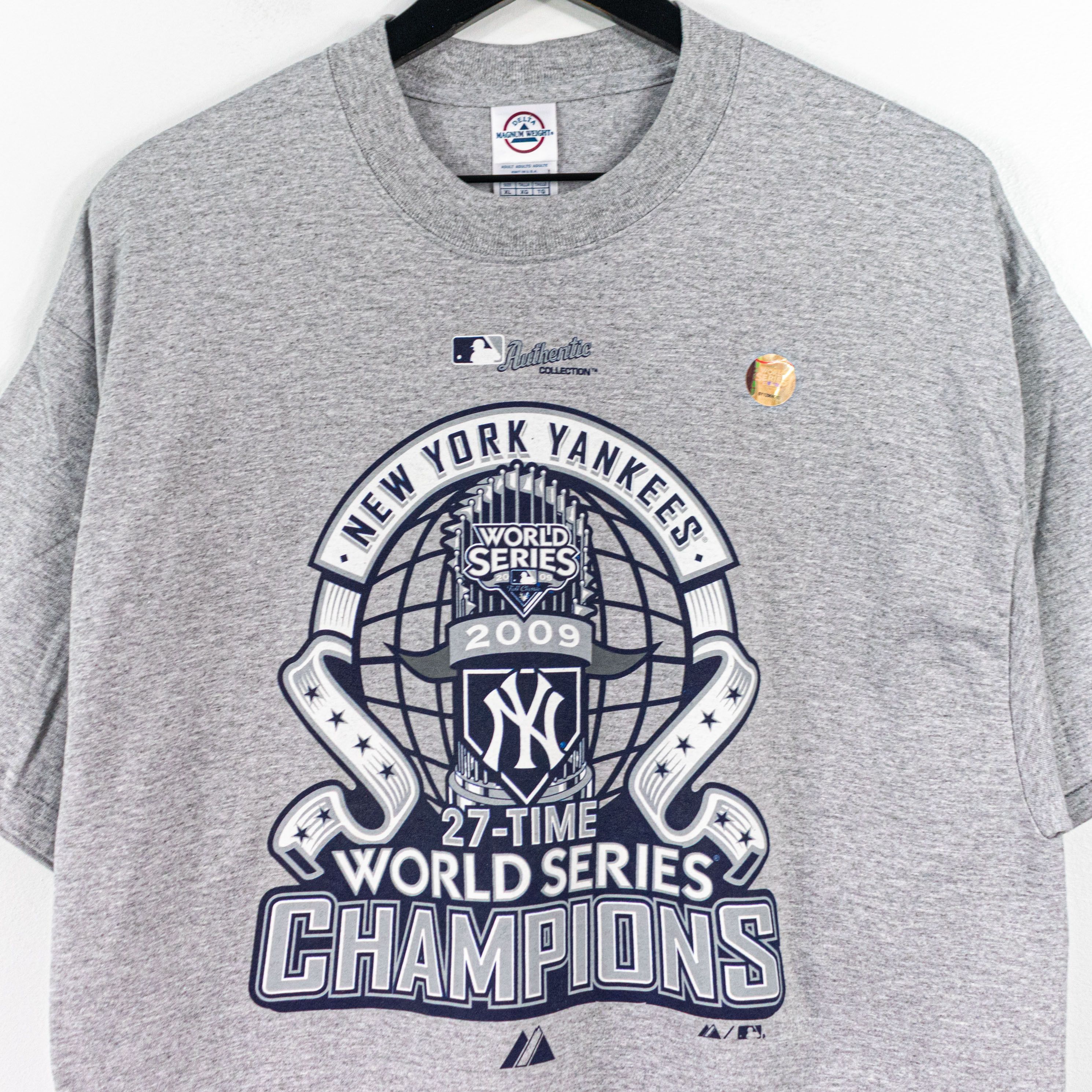 Lilmoxie — New York Yankees 2009 World Series Champions T Shirt XL