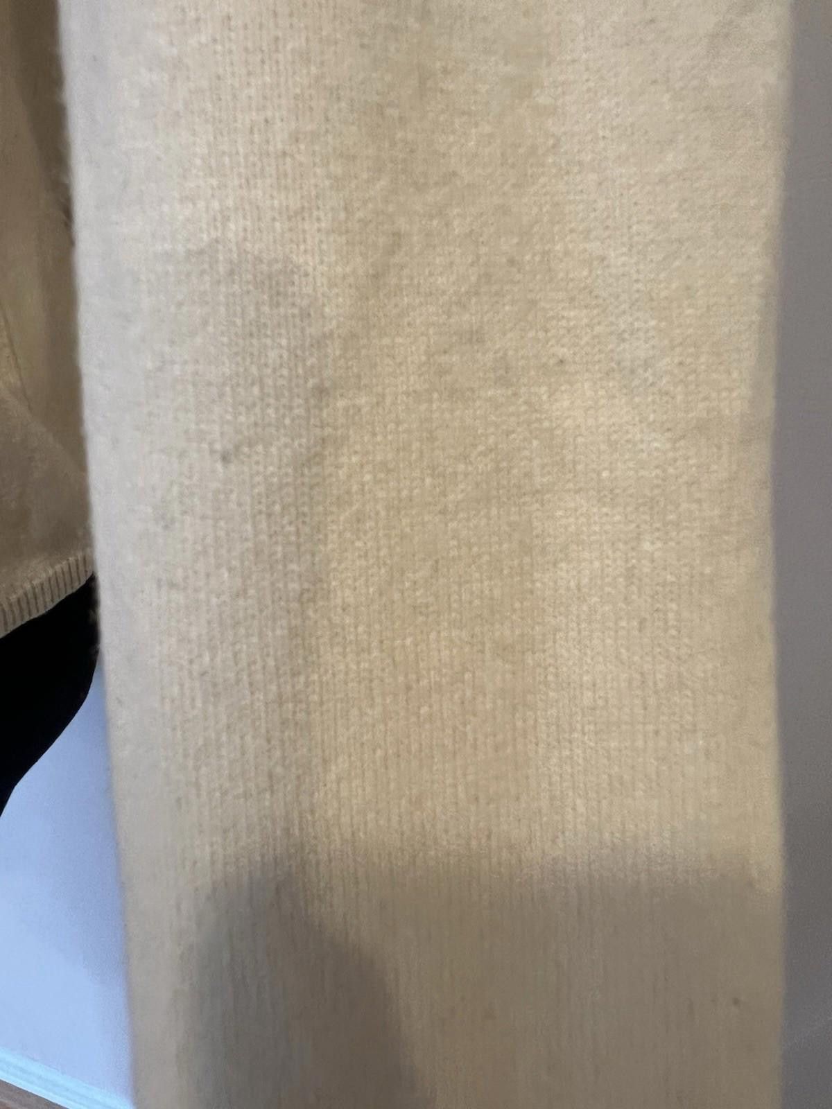 Other Glenshiel 100% Cashmere V-Neck Sweater Cream Yellow M Luxury Size M / US 6-8 / IT 42-44 - 5 Thumbnail