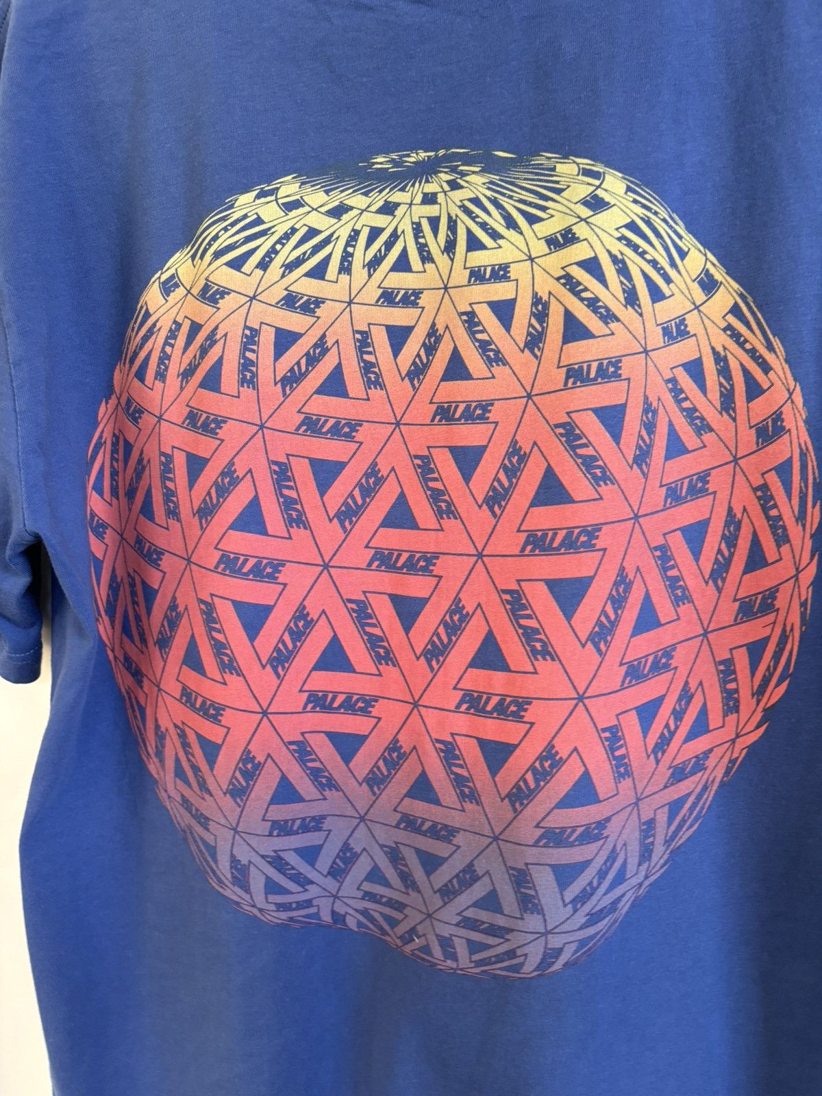Palace Globular tee - Palace - size L Size US L / EU 52-54 / 3 - 4 Thumbnail