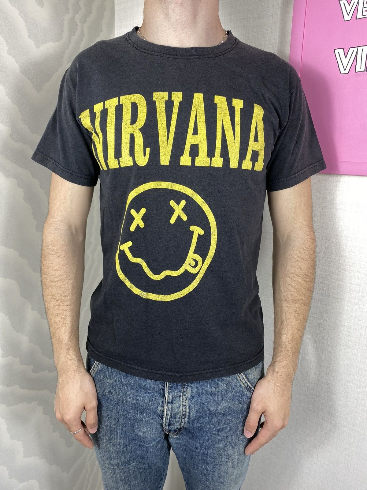 Fruit Of The Loom × Nirvana × Vintage Nirvana Smile Vintage 90S T Shirt Size US S / EU 44-46 / 1 - 2 Thumbnail