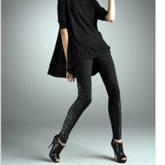 Alice + Olivia Alice + Olivia black sequin insert legging Size 26" / US 2 / IT 38 - 1 Thumbnail