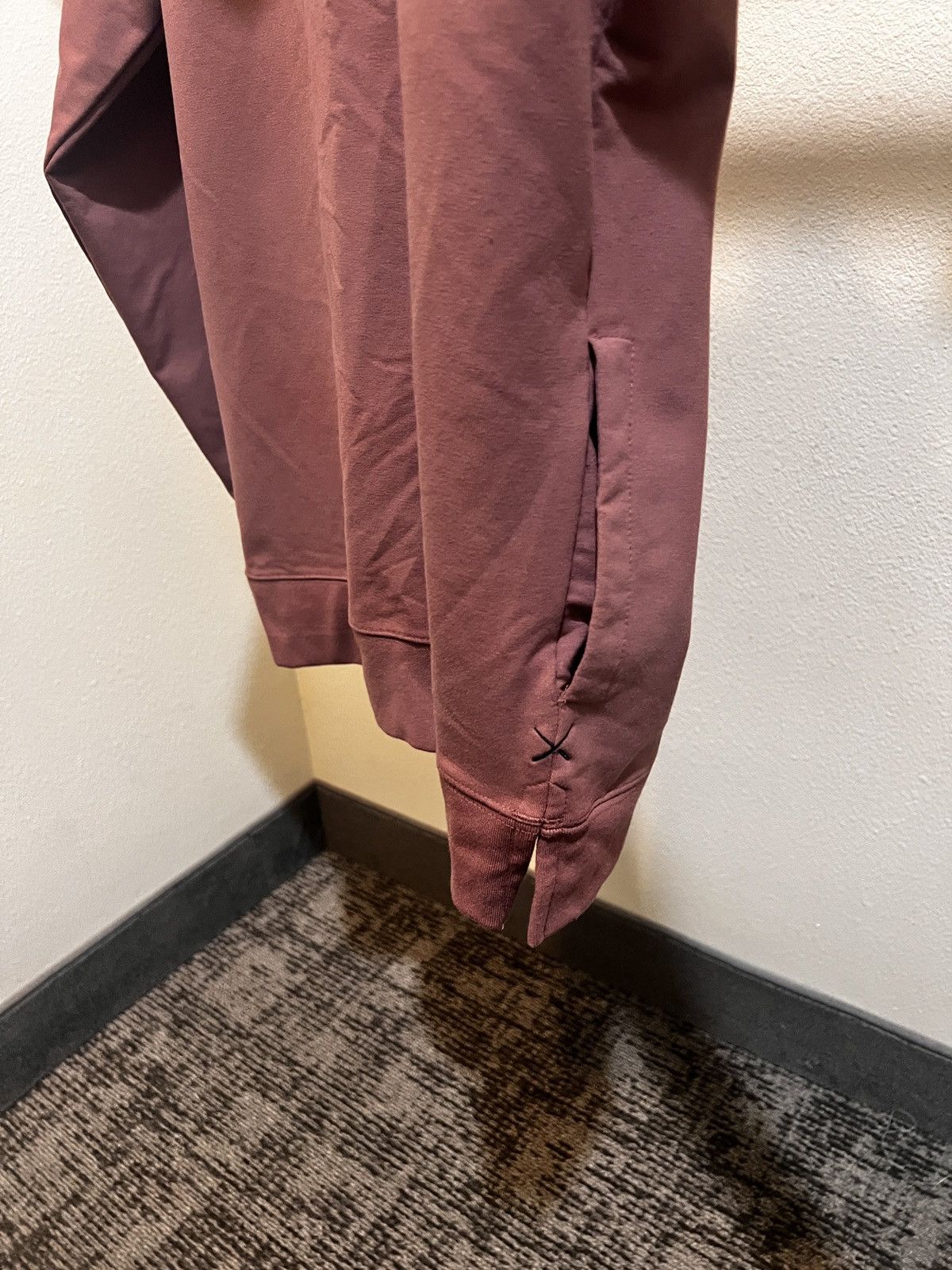 Cuts Cuts Split-Hem Hoodie – Rose Clay (L) Size US L / EU 52-54 / 3 - 6 Thumbnail