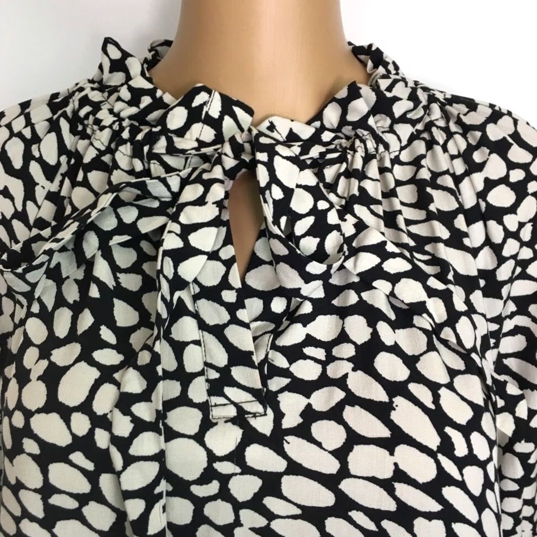 Vintage WHO WHAT WEAR Blouse Tunic Top Womens M Black Animal Print 3/4 Bell Sleeve V Neck New Size M / US 6-8 / IT 42-44 - 2 Thumbnail