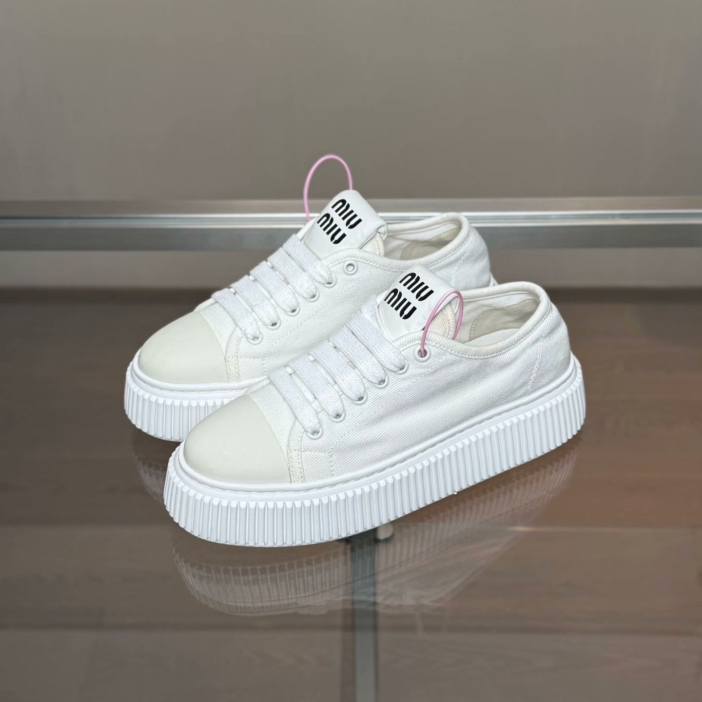 Miu Miu Miu Miu Canvas White Lowtop Sneakers 38 Women Size US 7.5 / IT 37.5 - 1 Thumbnail