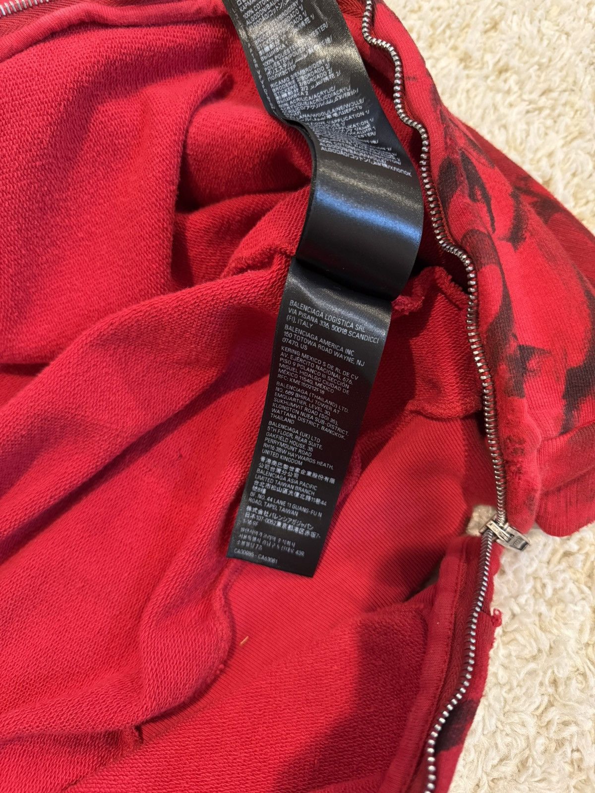 Balenciaga Balenciaga Skater Graffiti Zip Hoodie in Red Mudshow Size US S / EU 44-46 / 1 - 15 Thumbnail