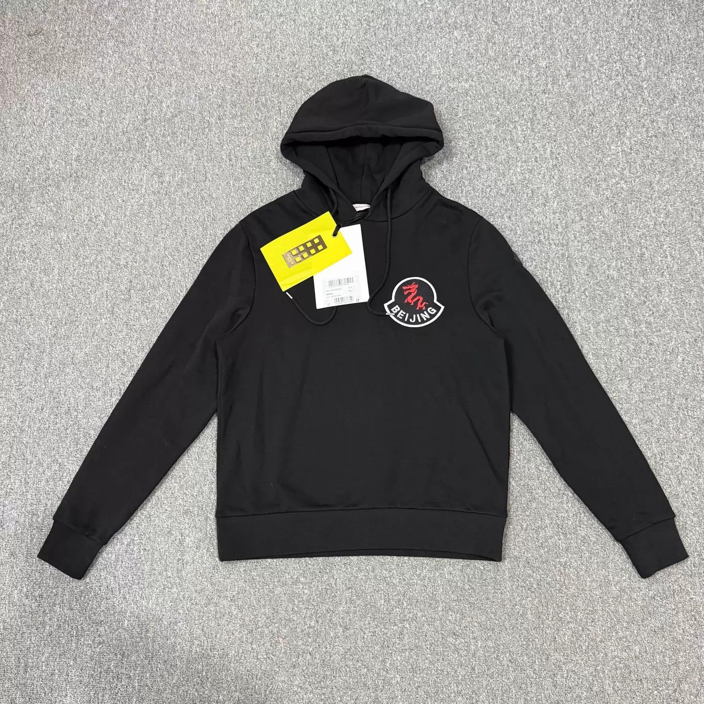 Moncler Moncler Black Chest Logo Hoodie L Size L / US 10 / IT 46 - 1 Thumbnail