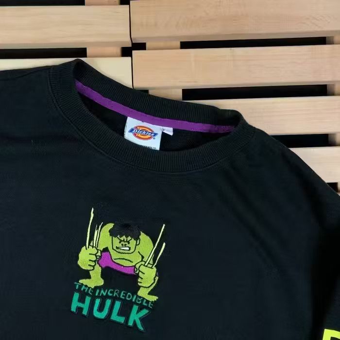 Dickies × Marvel Comics Mens Sweatshirts Dickies X Marvel Hulk Size L Size US L / EU 52-54 / 3 - 4 Thumbnail