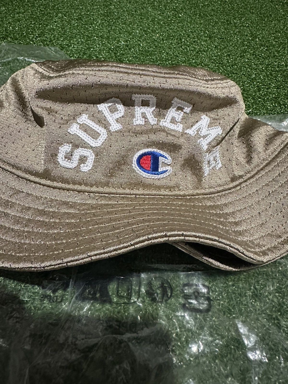 Champion × Supreme Supreme Champion Mesh Crusher Tan Size ONE SIZE - 2 Thumbnail