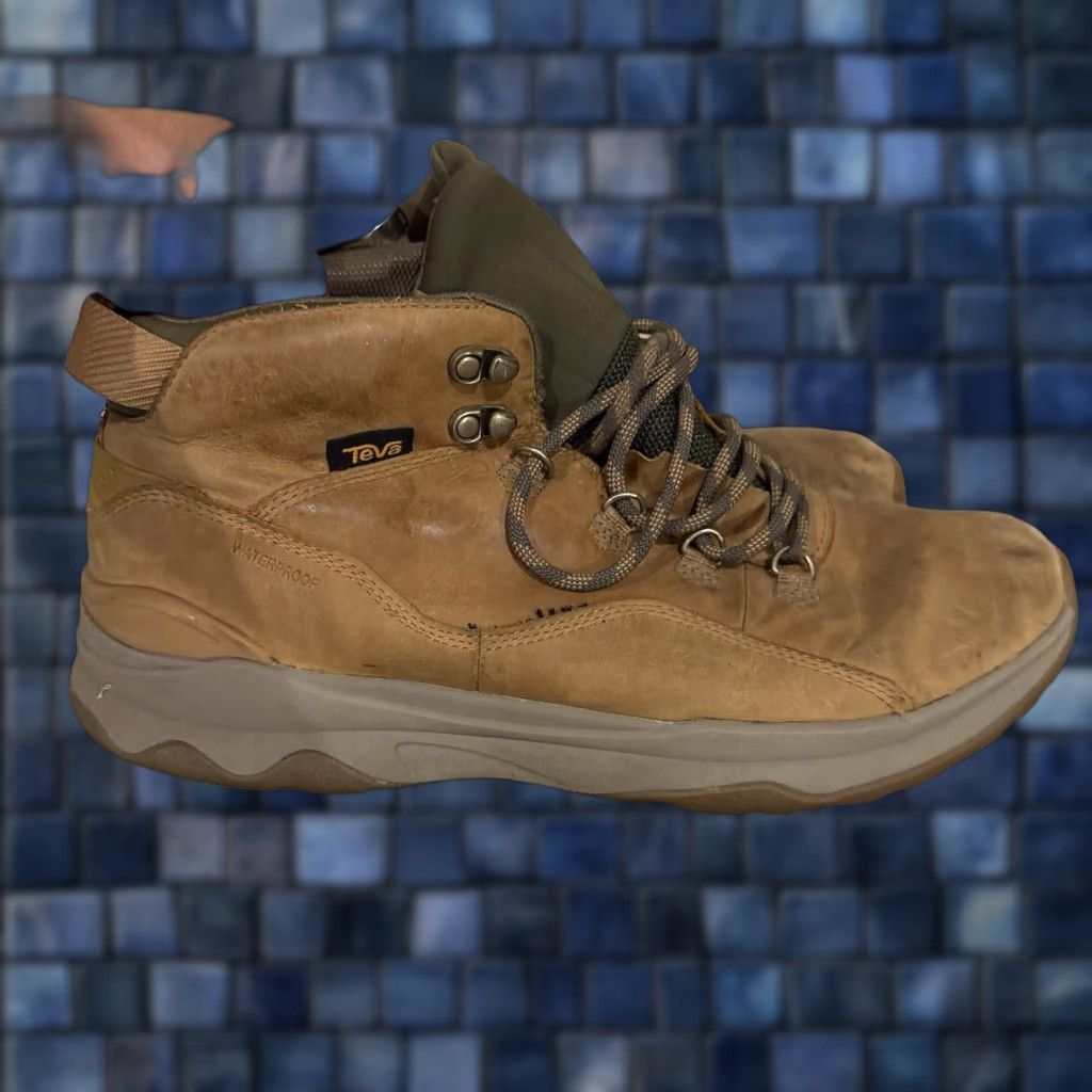 Teva TEVA Arrowood Utility Mid WP Size 11 Sand Leather TRAIL BOOTS Hiking 1017168 Men Waterproof Leather Mid Ankle Boots Size US 10 / EU 43 - 1 Thumbnail