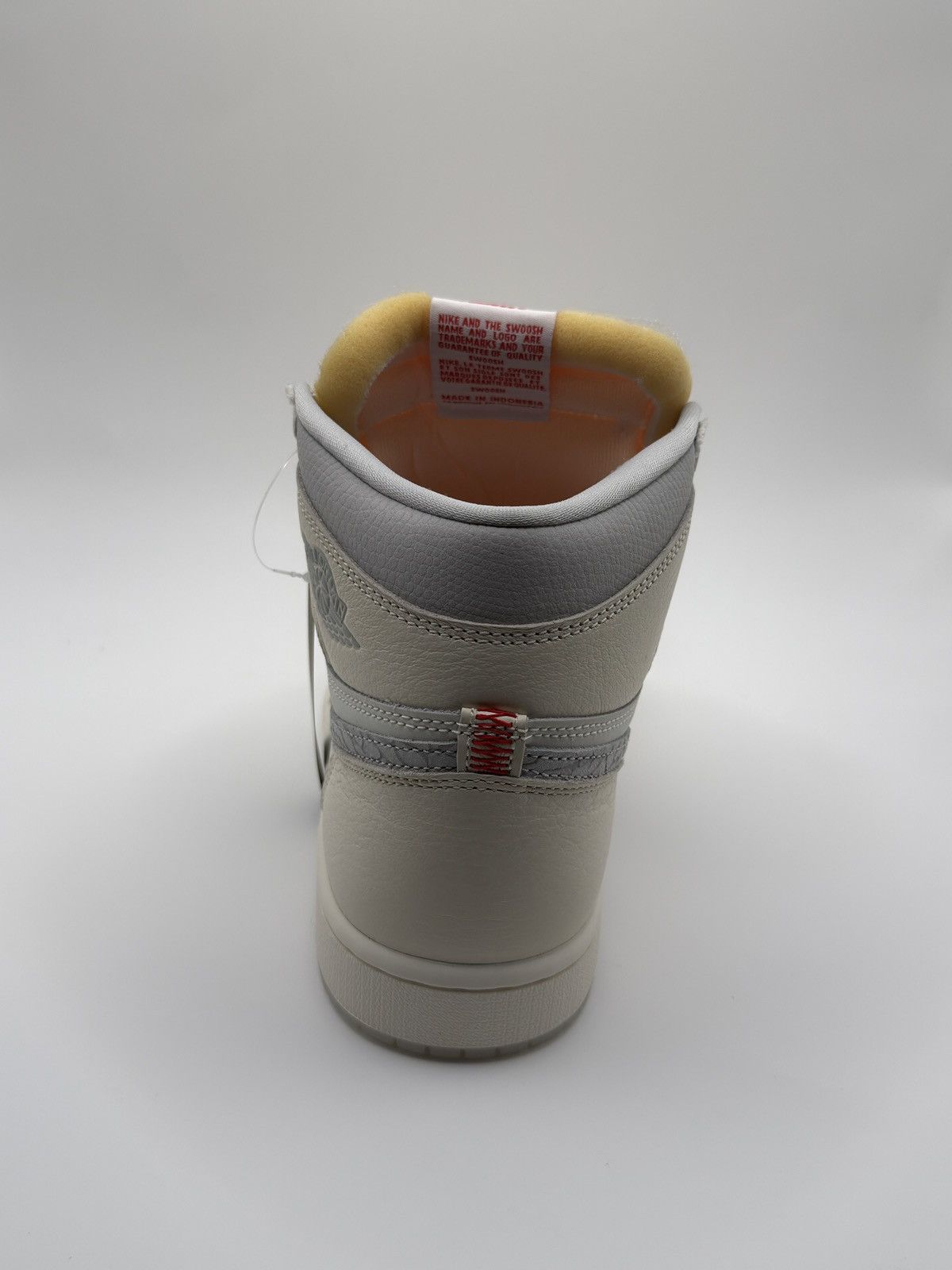 Jordan Brand Jordan 1 Retro High ‘Elephant Print Swoosh’ 9.5 Size US 9.5 / EU 42-43 - 5 Thumbnail