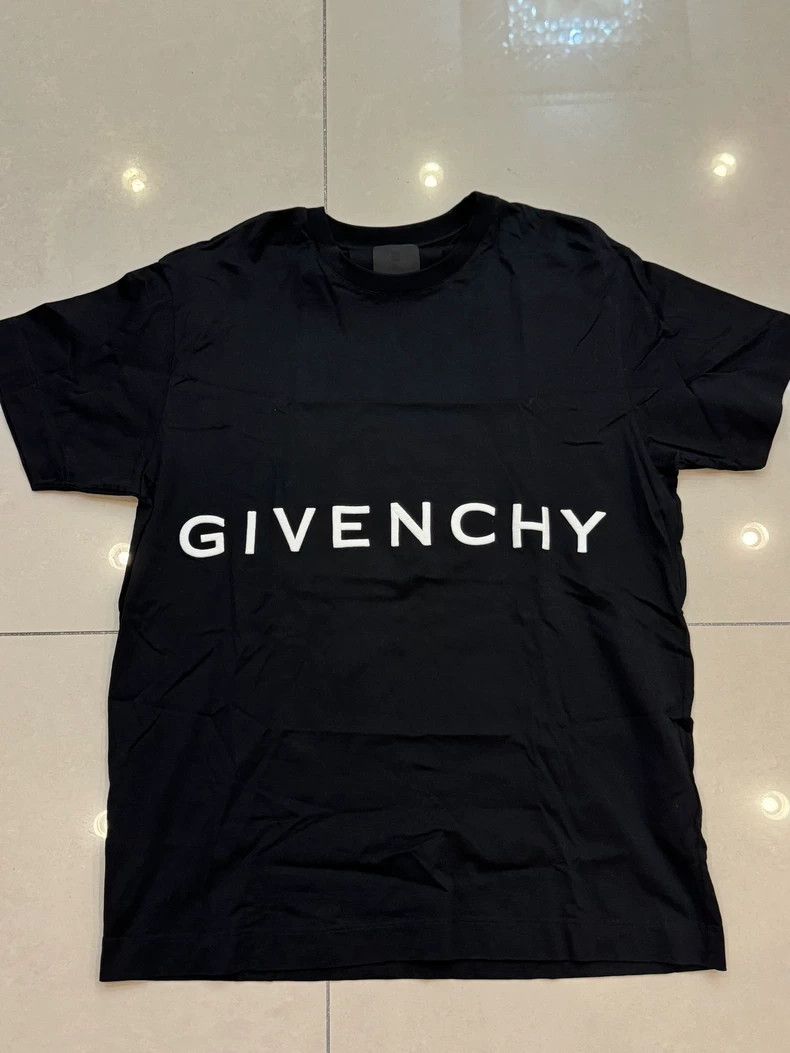 Givenchy Givenchy Embroidered Logo Short Sleeve 2506-Nextarrow Size US L / EU 52-54 / 3 - 1 Thumbnail