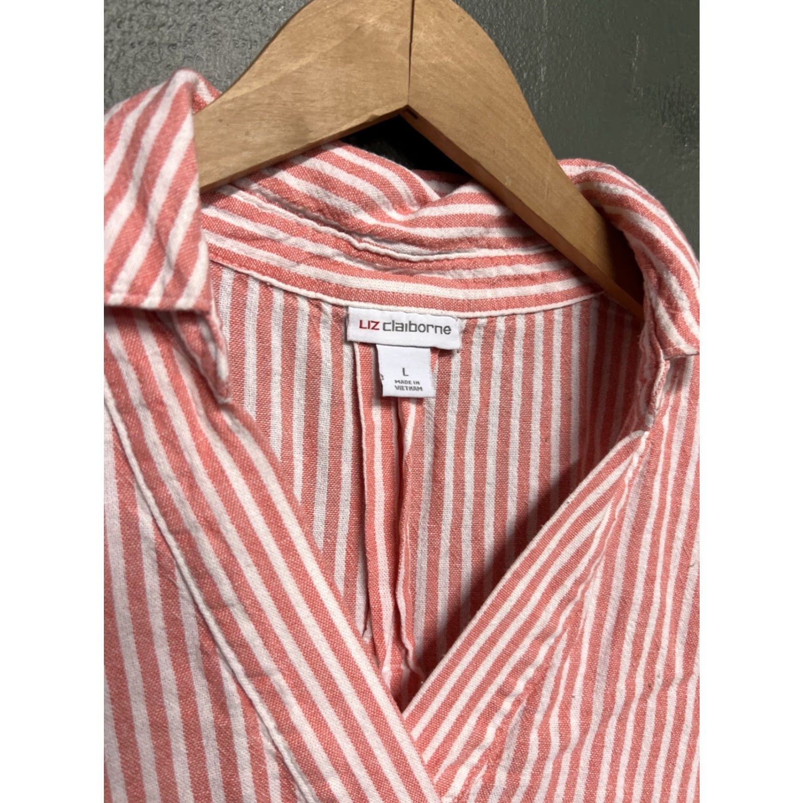 Liz Claiborne LIZ CLAIBORNE Blouse Women Pink Striped Linen Short Sleeve Round Neck Pullover Casual Size L Size L / US 10 / IT 46 - 2 Thumbnail