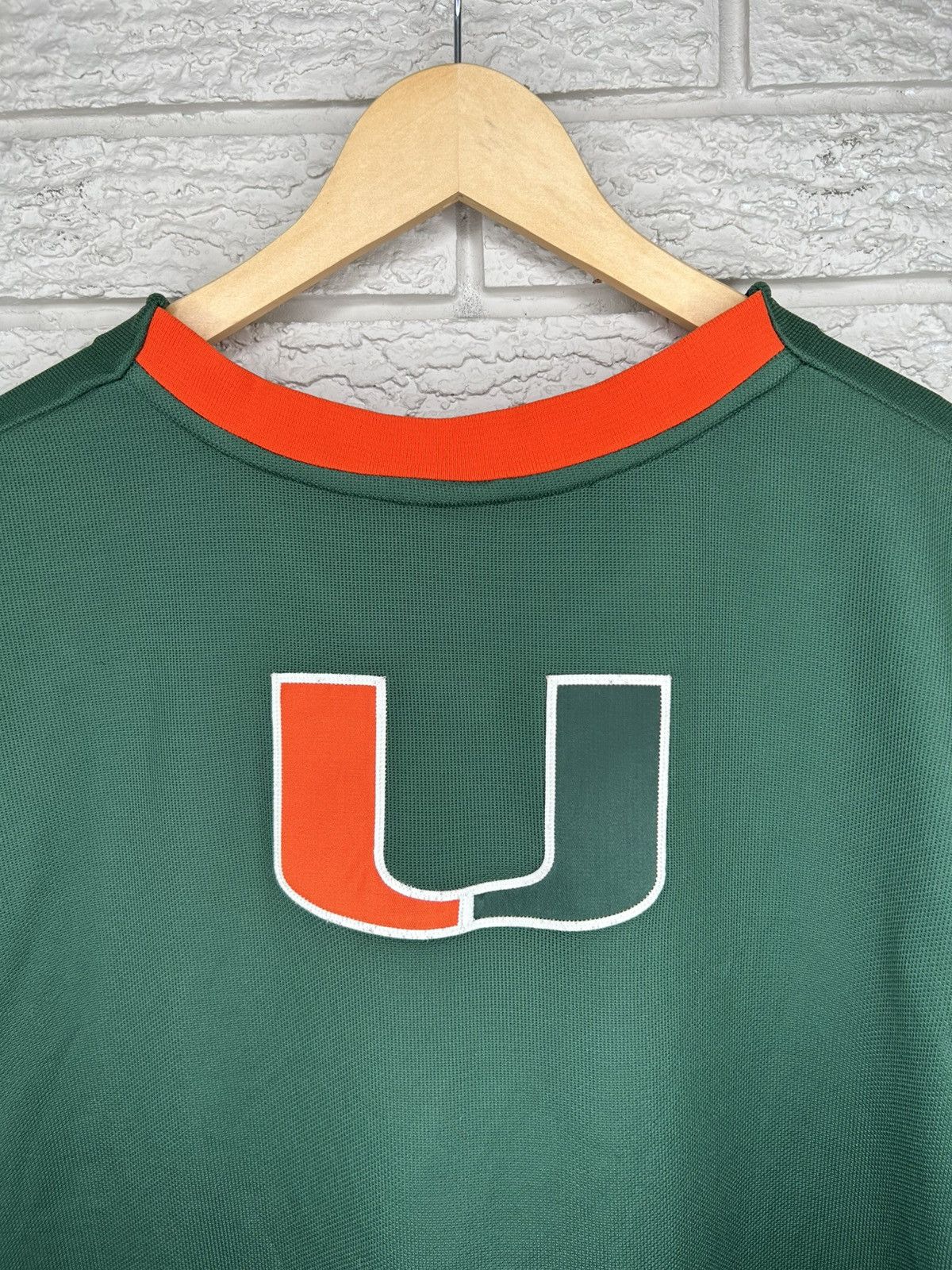 Nike Vintage Nike Miami Hurricanes NCAA Center Swoosh Jersey Size US XXL / EU 58 / 5 - 6 Thumbnail