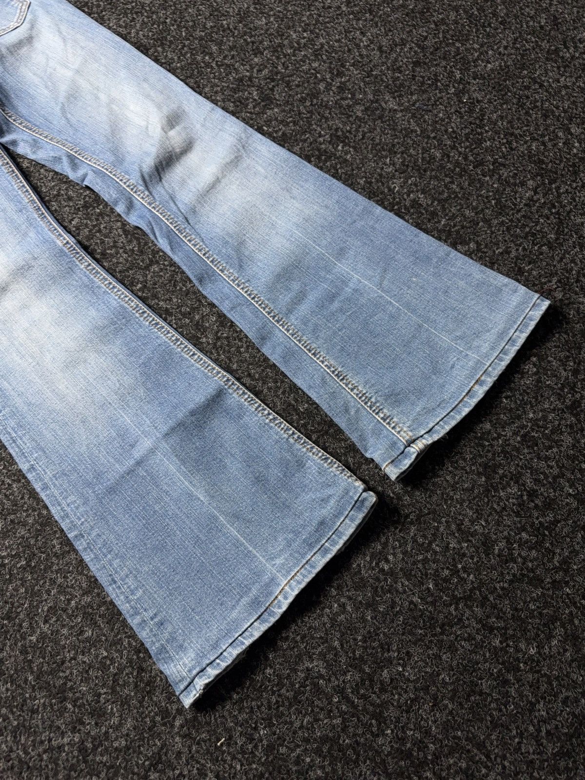 Le Grande Bleu (L.G.B.) Retro 00s Opium Lee Cooper Y2K Low Rise Flared Bootcut Jeans Size 25" / US 0 / IT 36 - 6 Thumbnail