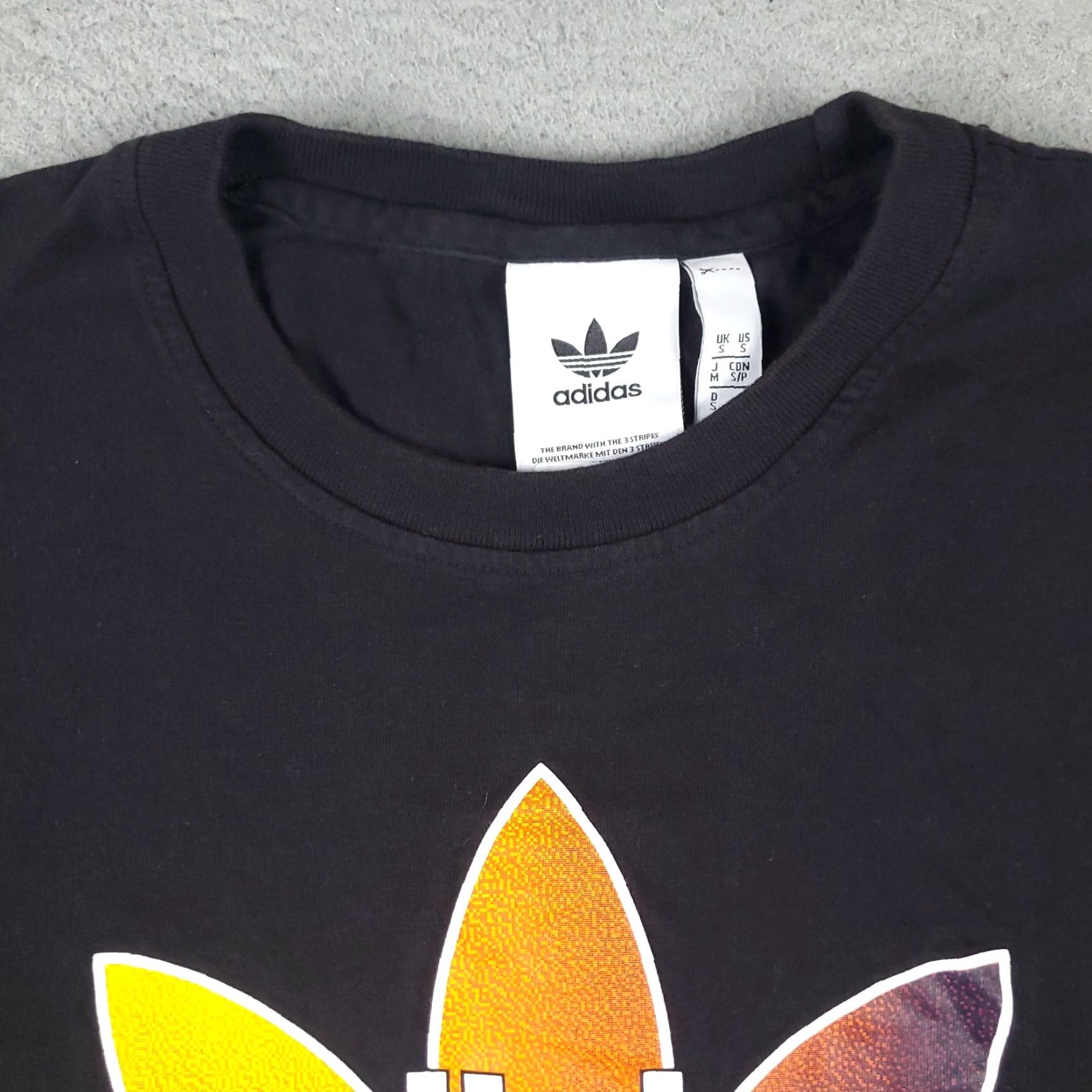 Adidas ADIDAS Shirt Mens Small Black Logo Short Sleeve Adult Cotton Blend Crew Neck Casual T-Shirt Unisex 90s Modern Sports Graphic Logo Mens Size US S / EU 44-46 / 1 - 3 Thumbnail