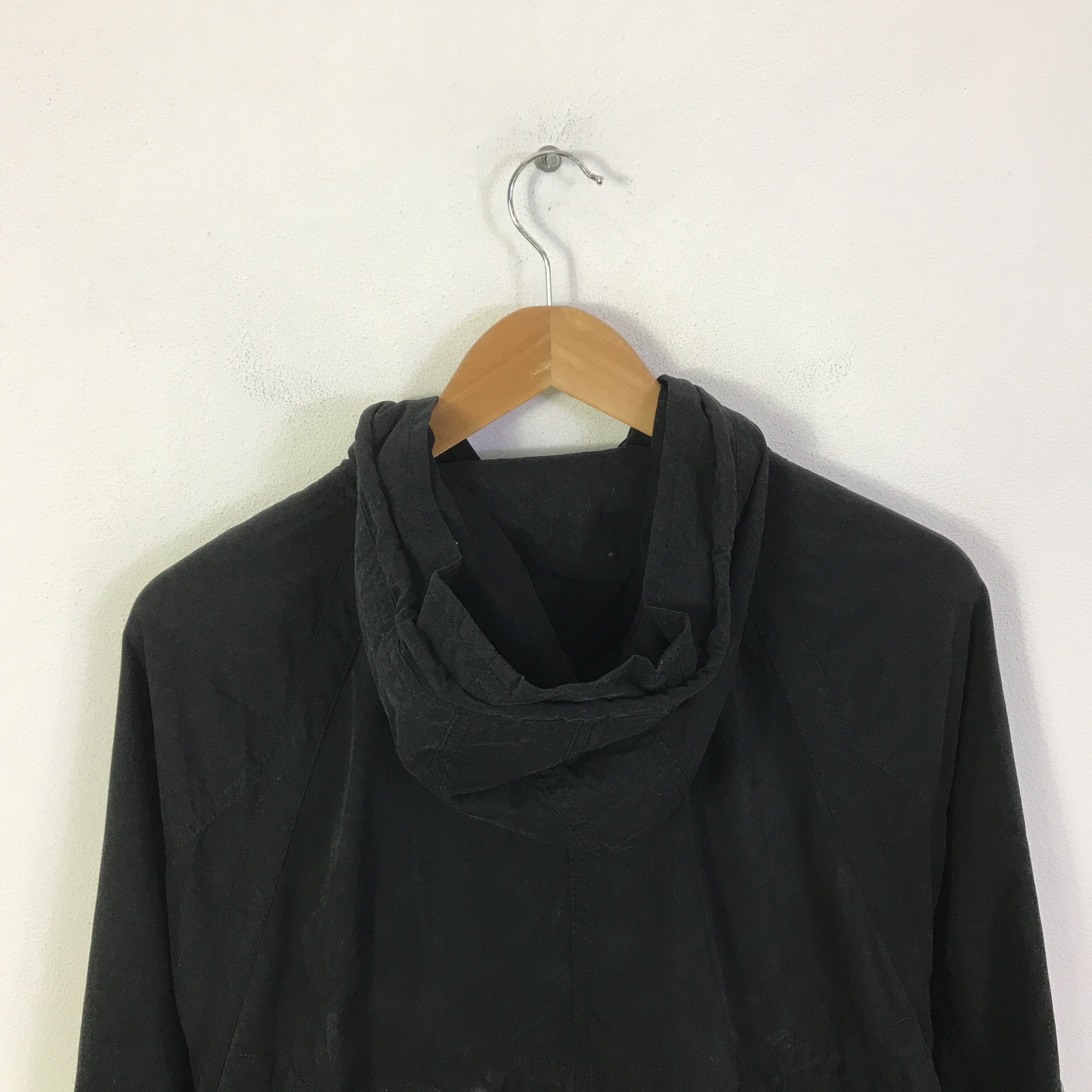 Burberry Burberry Cropped design jacket K88B12 Size US M / EU 48-50 / 2 - 4 Thumbnail