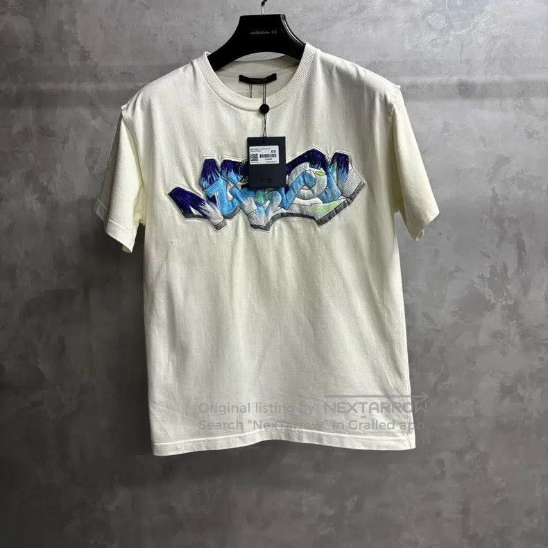 Louis Vuitton Louis Vuitton White Solid Letter Graffiti Embroidered Shor Size US XS / EU 42 / 0 - 1 Thumbnail