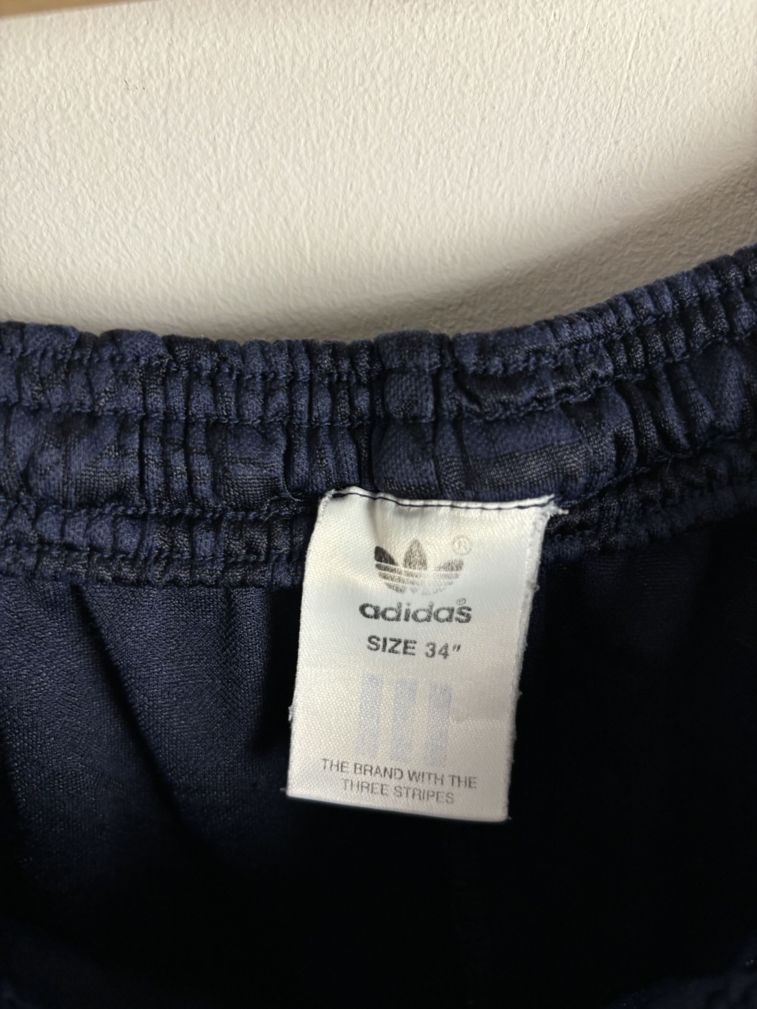 Adidas × Vintage Vintage Adidas Retro Soccer Shorts Size US 34 / EU 50 - 6 Thumbnail