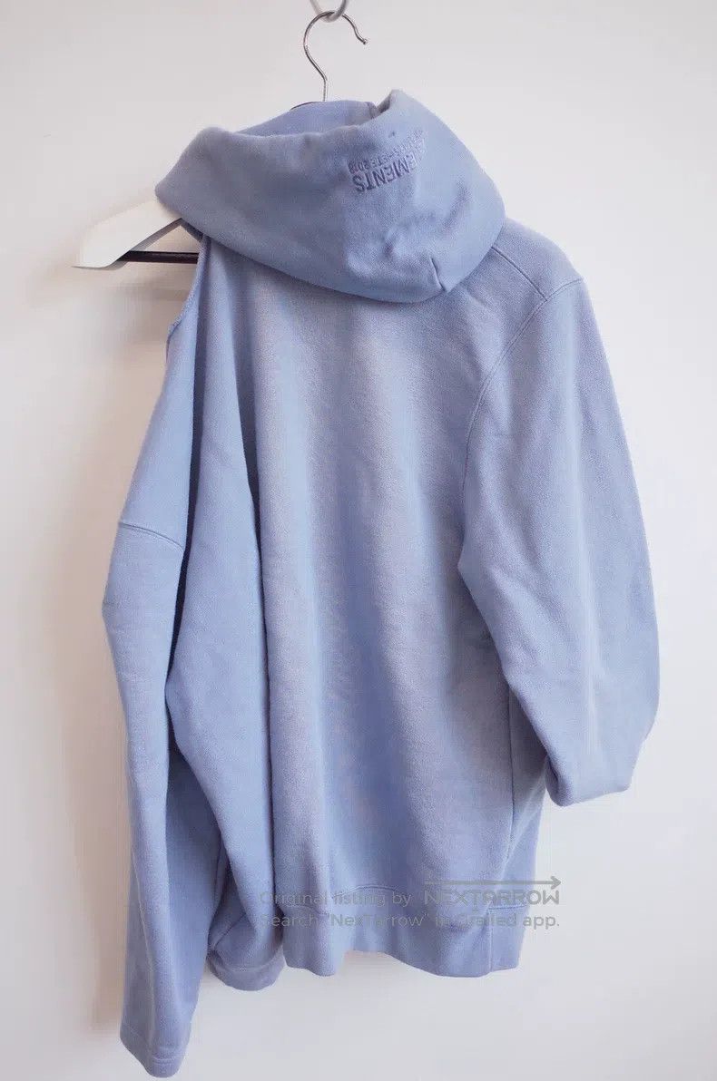 Vetements Vetements Misty Blue Off-Shoulder Hoodie Size US S / EU 44-46 / 1 - 6 Thumbnail