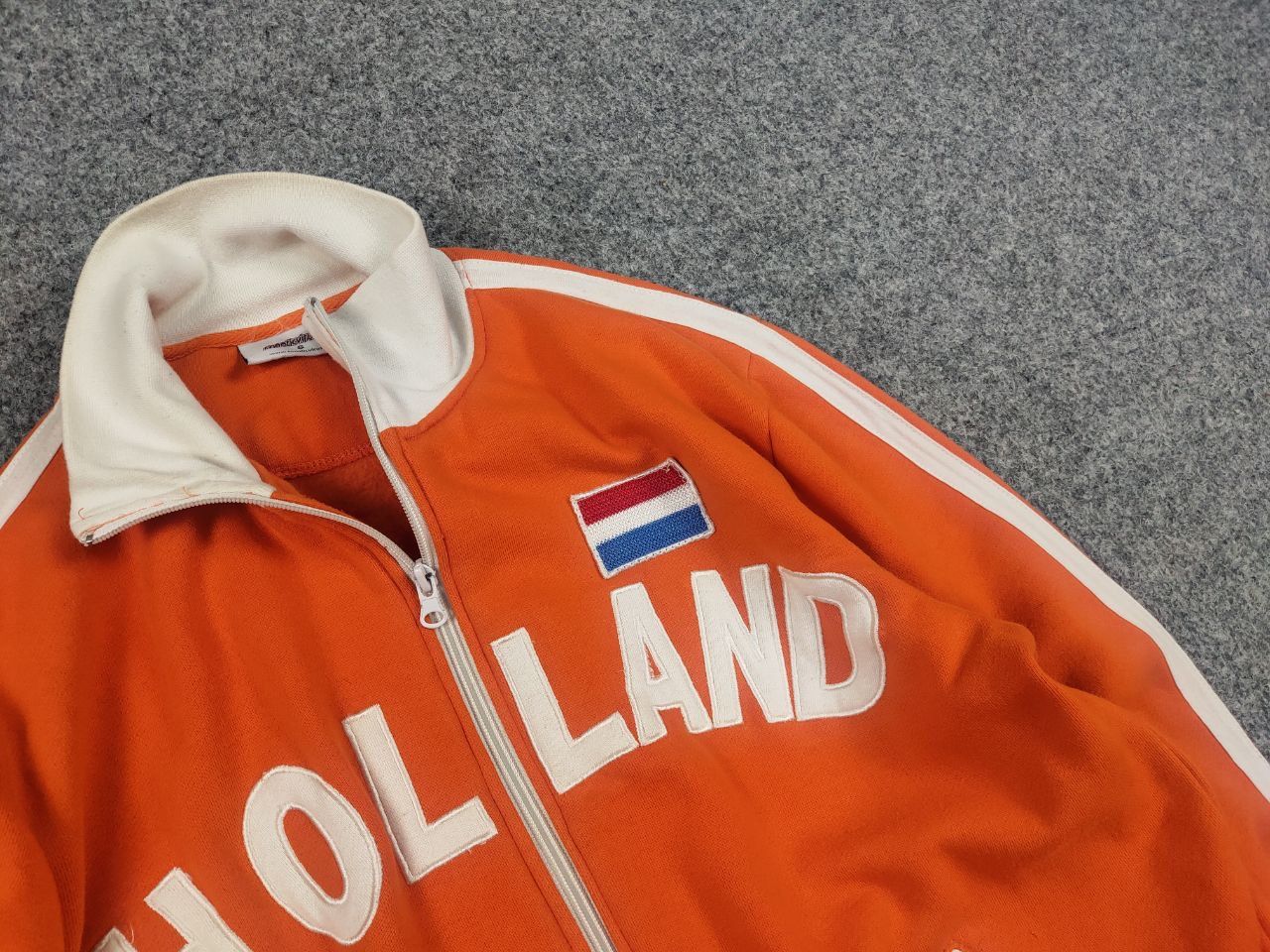 Vintage Vintage rare Holland Orange Big Logo Zip Track Jacket Y2K Size US S / EU 44-46 / 1 - 7 Thumbnail
