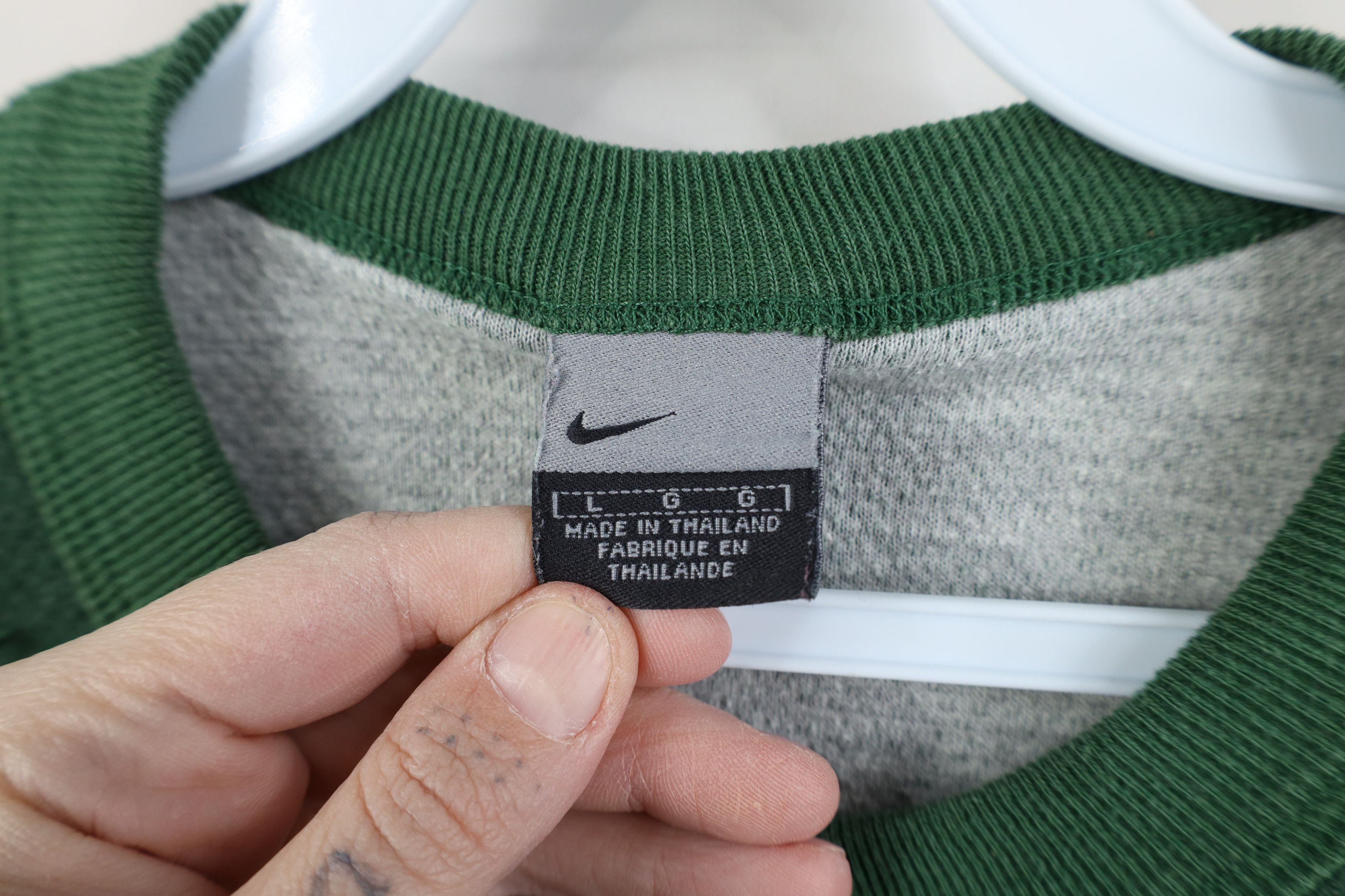Nike Vintage Nike Scott Mini Swoosh Jersey Knit T-Shirt Green Size US L / EU 52-54 / 3 - 7 Thumbnail