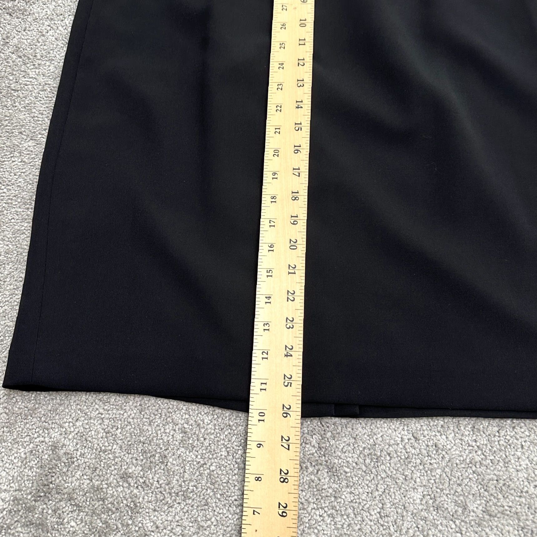 Vintage Le Suit Black Skirt Midi Pencil Womens 12 Zip Back Slit Workwear Office 26in Polyester Dry Clean Only Size 34" / US 12 / IT 48 - 7 Thumbnail