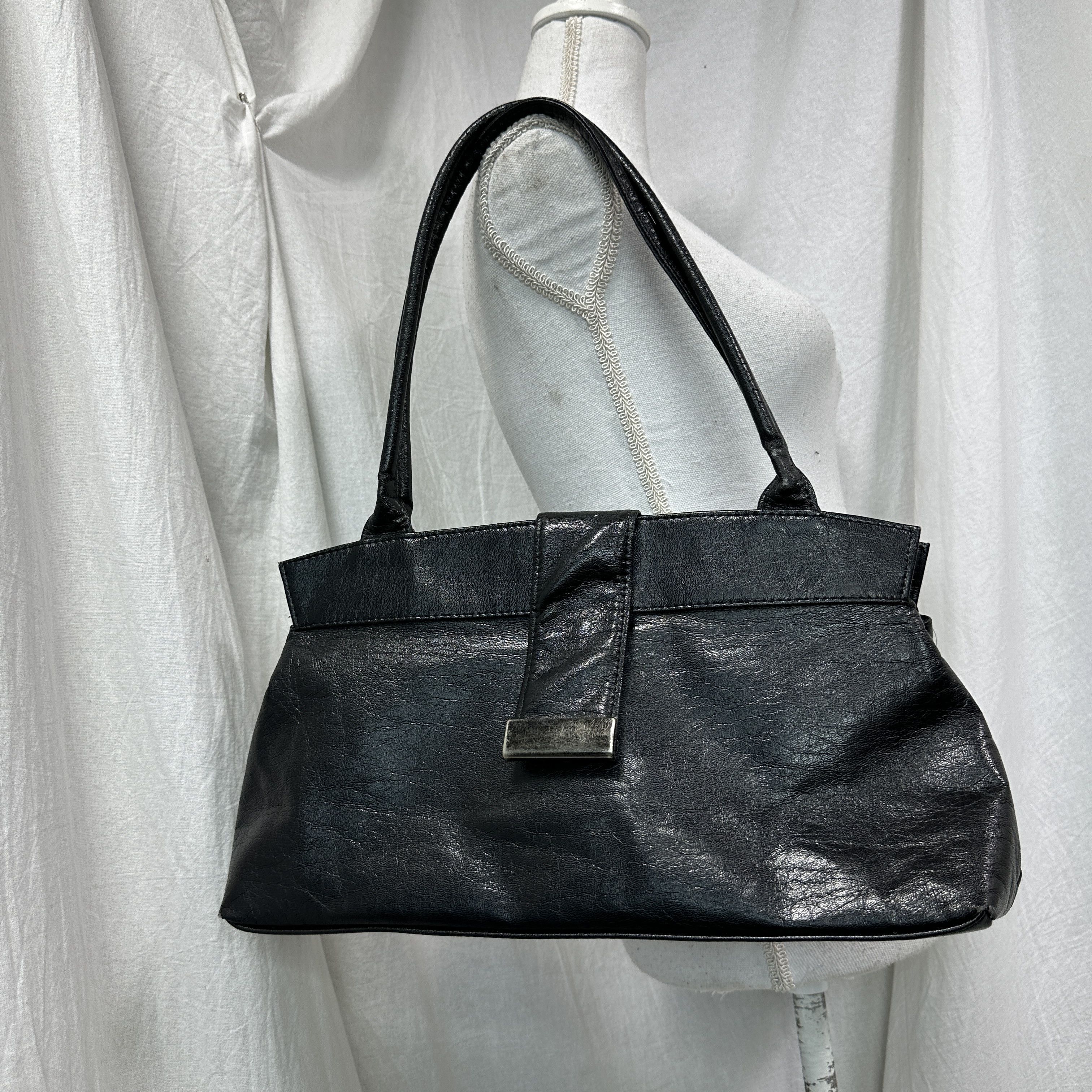 Vintage Vintage Avant Garde Leather Grunge Baguette Bag Y2K Size ONE SIZE - 3 Thumbnail