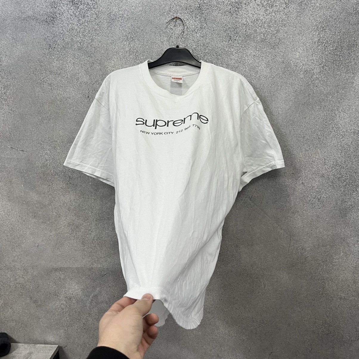 Supreme Supreme T-Shirt big logo white tshirt Size US M / EU 48-50 / 2 - 7 Thumbnail