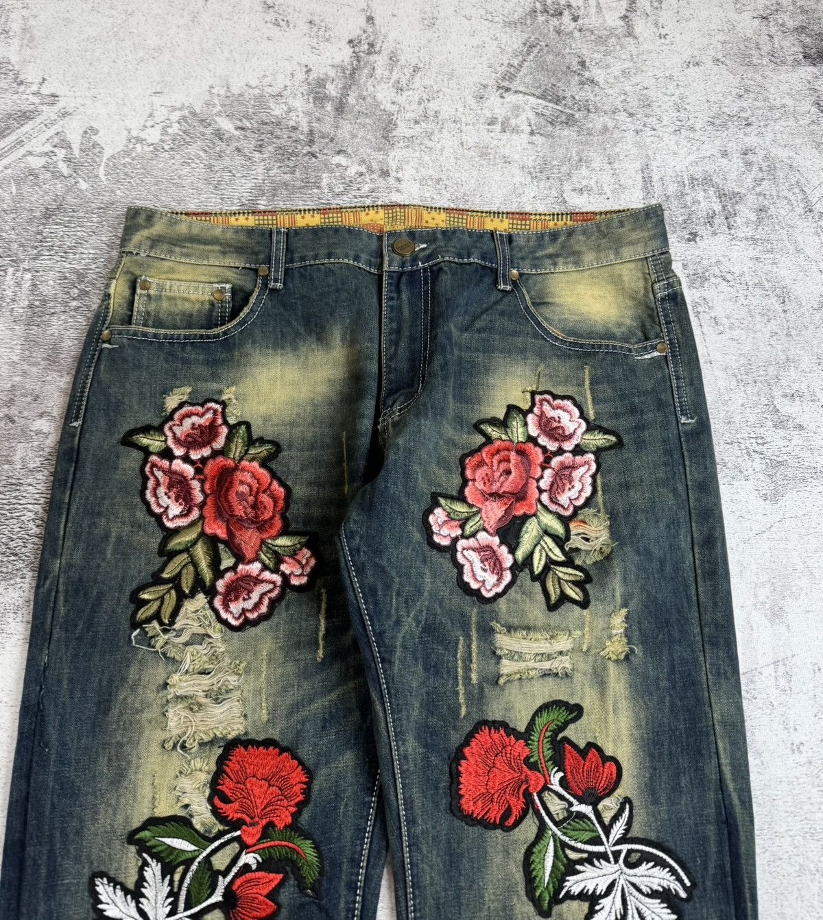 Japanese Brand Rose Embroidered Faded Skate Relaxed Jeans Pants Trousers Size US 38 / EU 54 - 7 Thumbnail