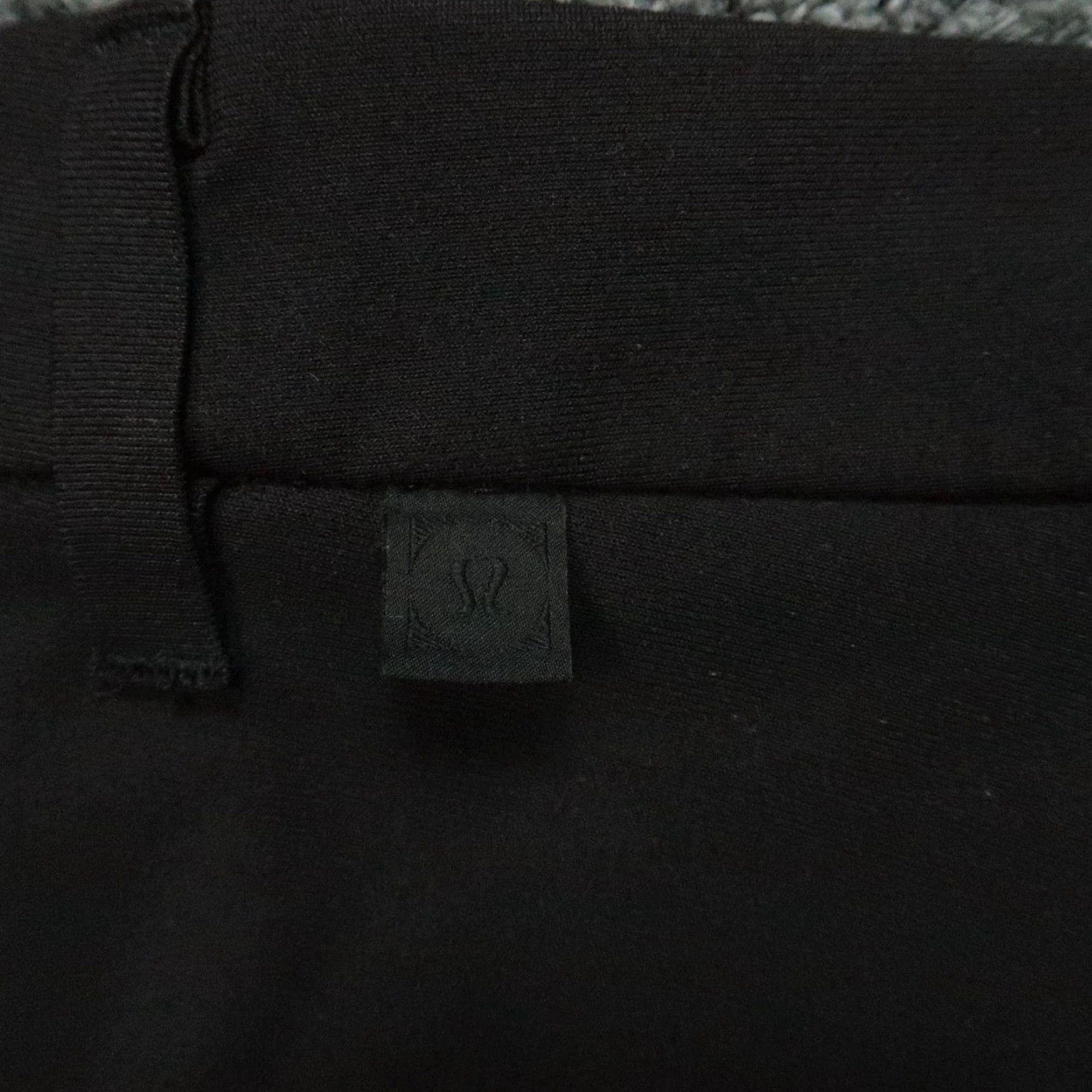 Lululemon Lululemon Pants Mens 36 Black Slim Fit Dress Athletic Trousers Office Travel Warpstreme Size US 36 / EU 52 - 6 Thumbnail