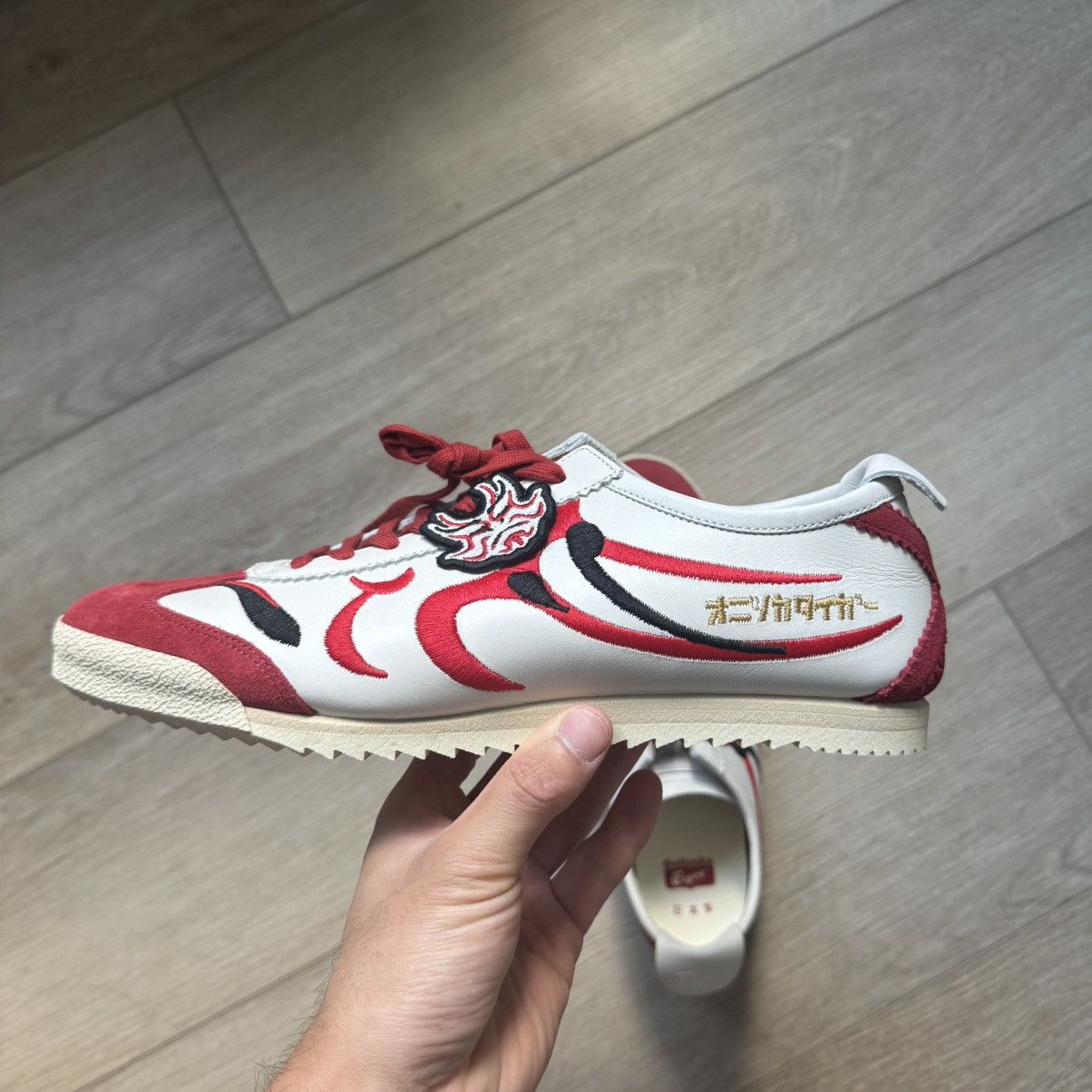 Onitsuka Tiger Onitsuka Tiger Mexico 66 Deluxe White Classic Red Kumadori Size US 8.5 / EU 41-42 - 7 Thumbnail
