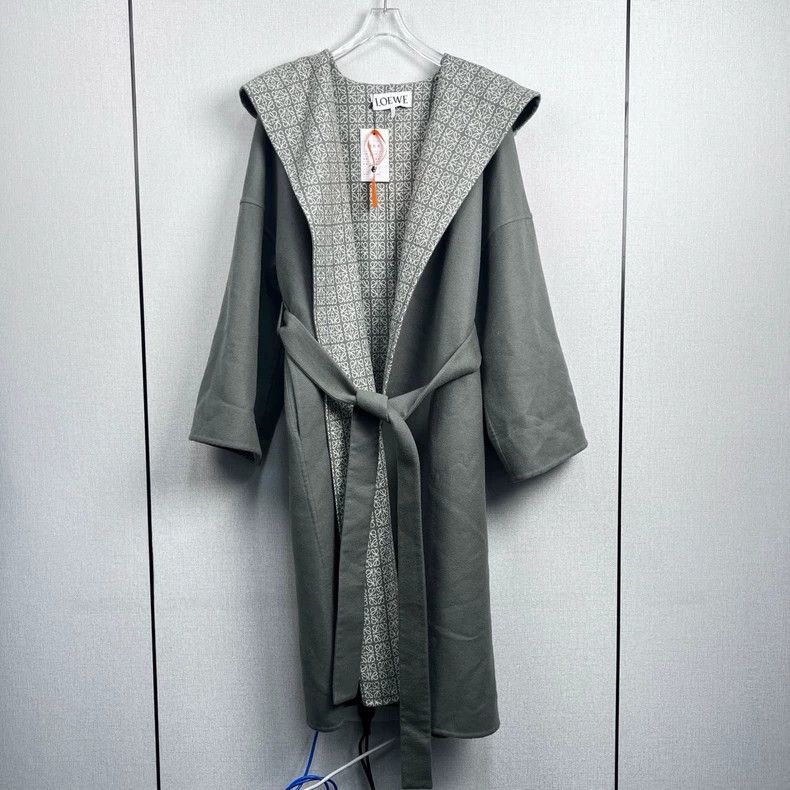 Loewe Loewe The inside is full of bathrobes and coats Size XS / US 0-2 / IT 36-38 - 1 Thumbnail